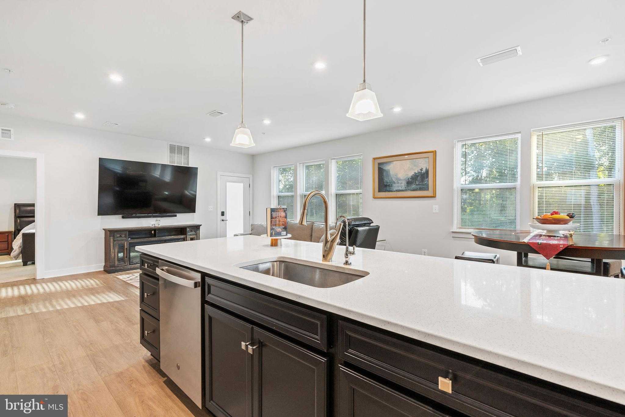 10411 Resort Rd Unit W photo 5