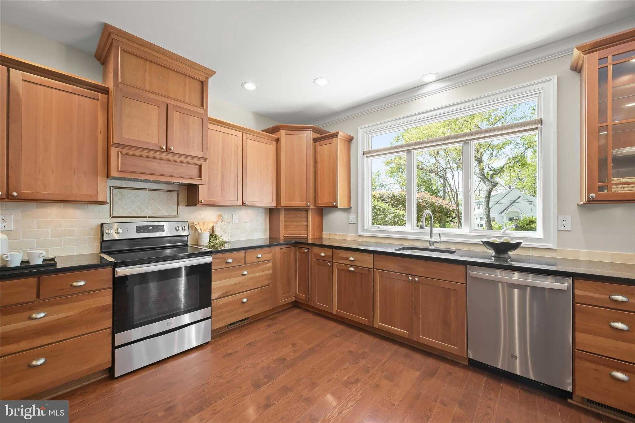 620 Jumpers Hole Rd photo 12