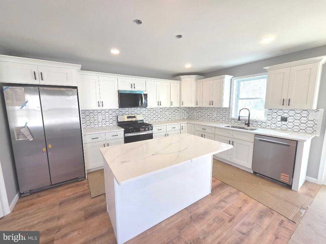 730 Excelsior Ave photo 3