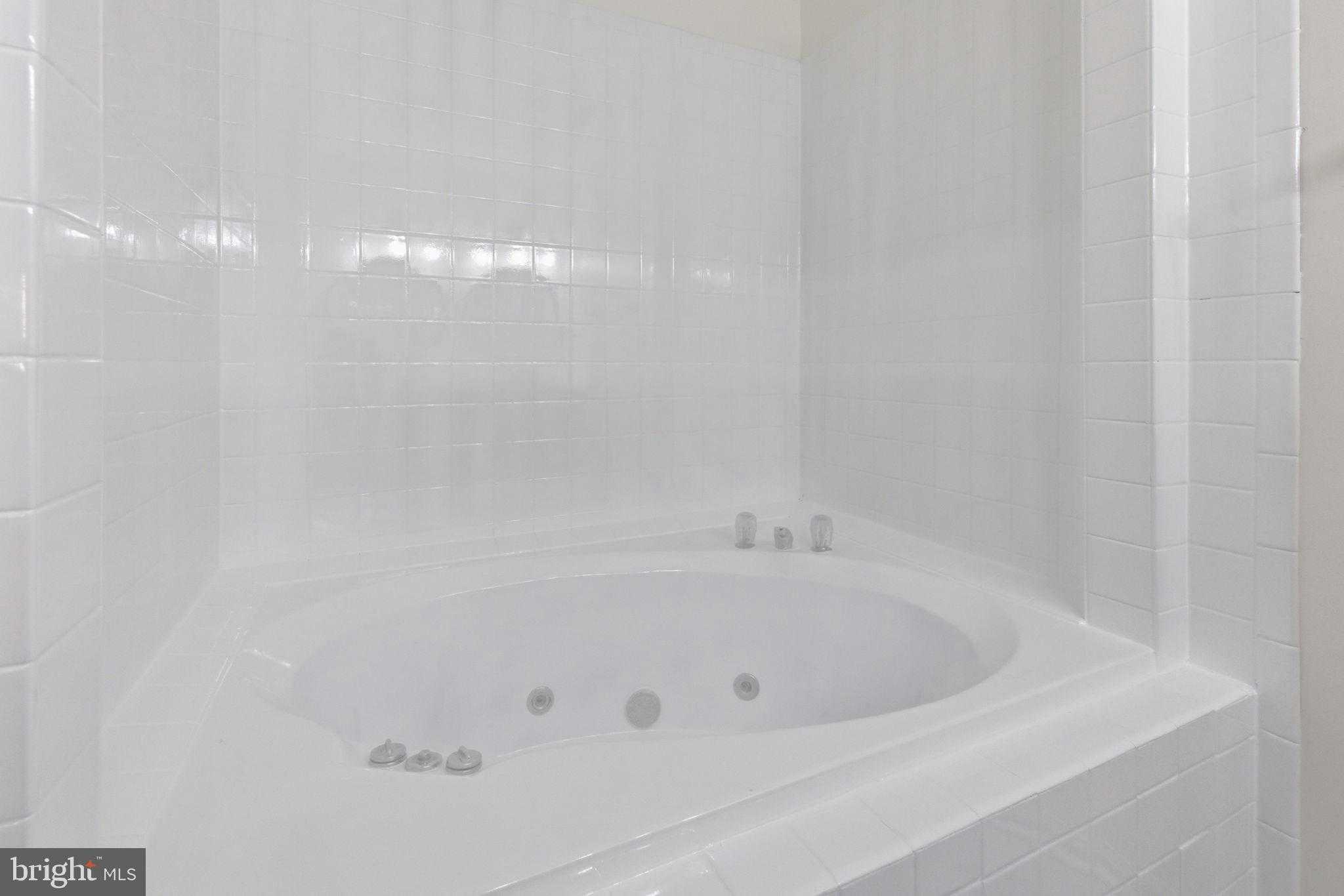 109 Hilltop CT photo 41