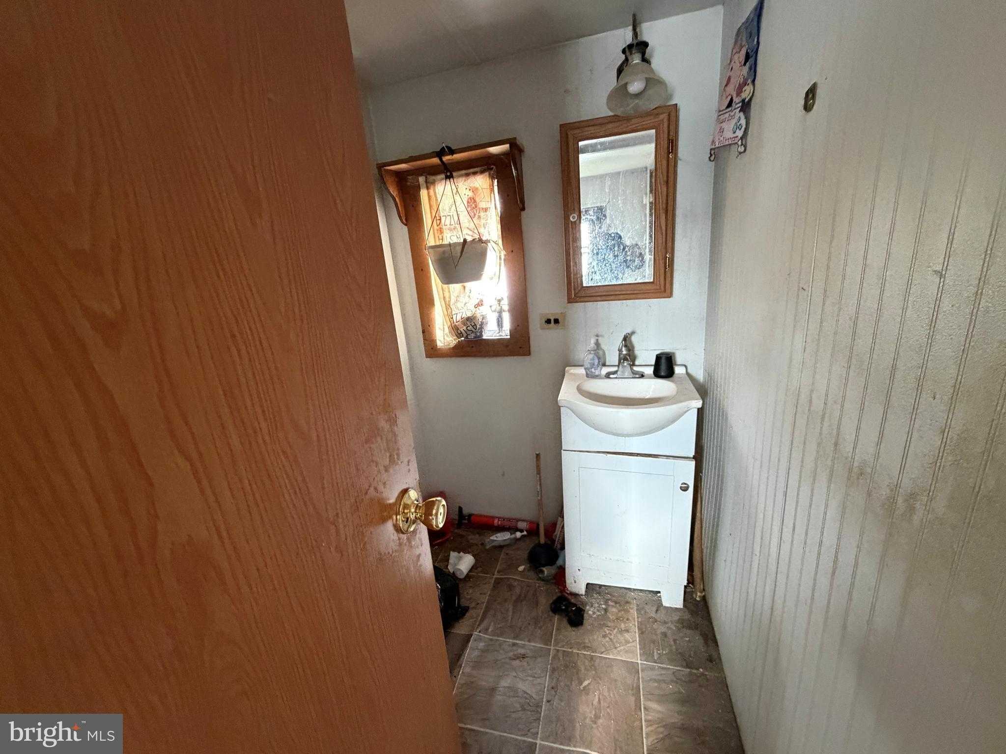 32 Hillside Ests photo 9