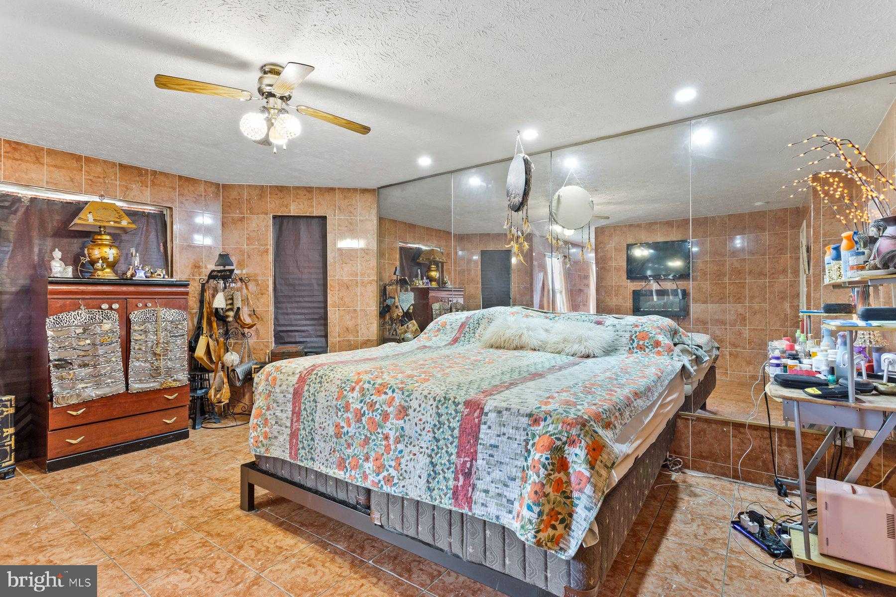 2448 Shellcove CT photo 33