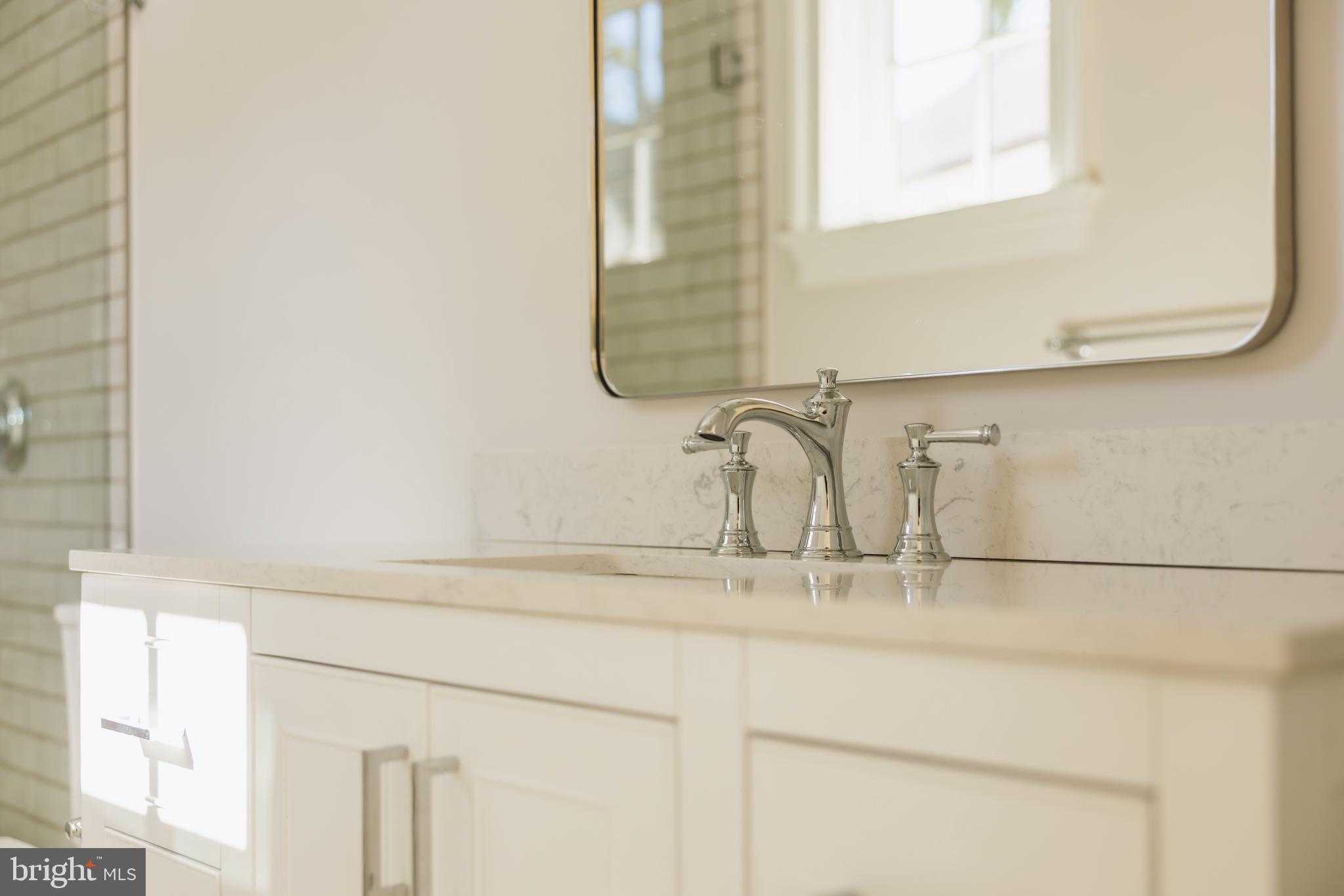 632 N Kenmore St photo 36