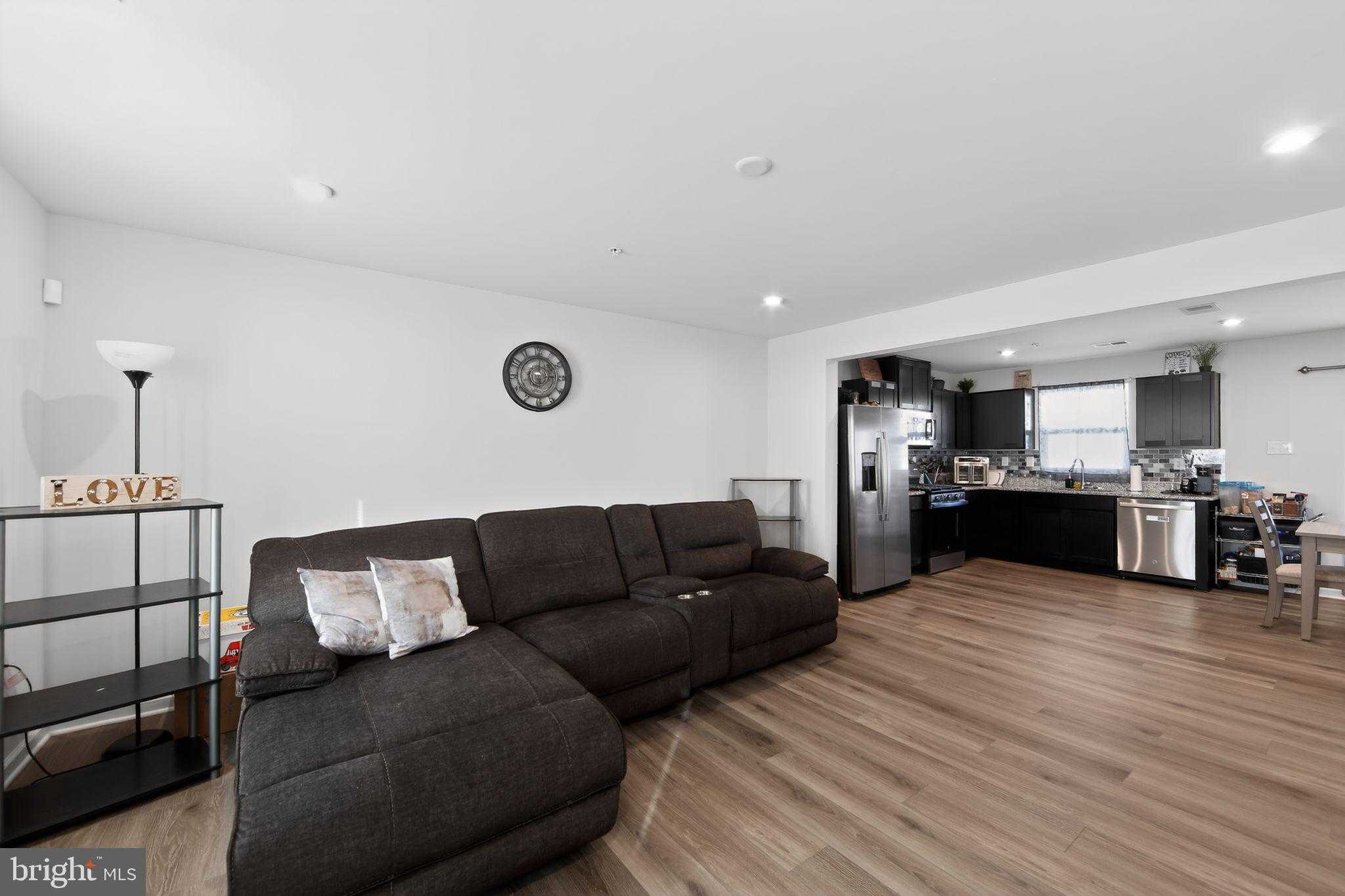 157 LUKENS MILL DRIVE photo 5