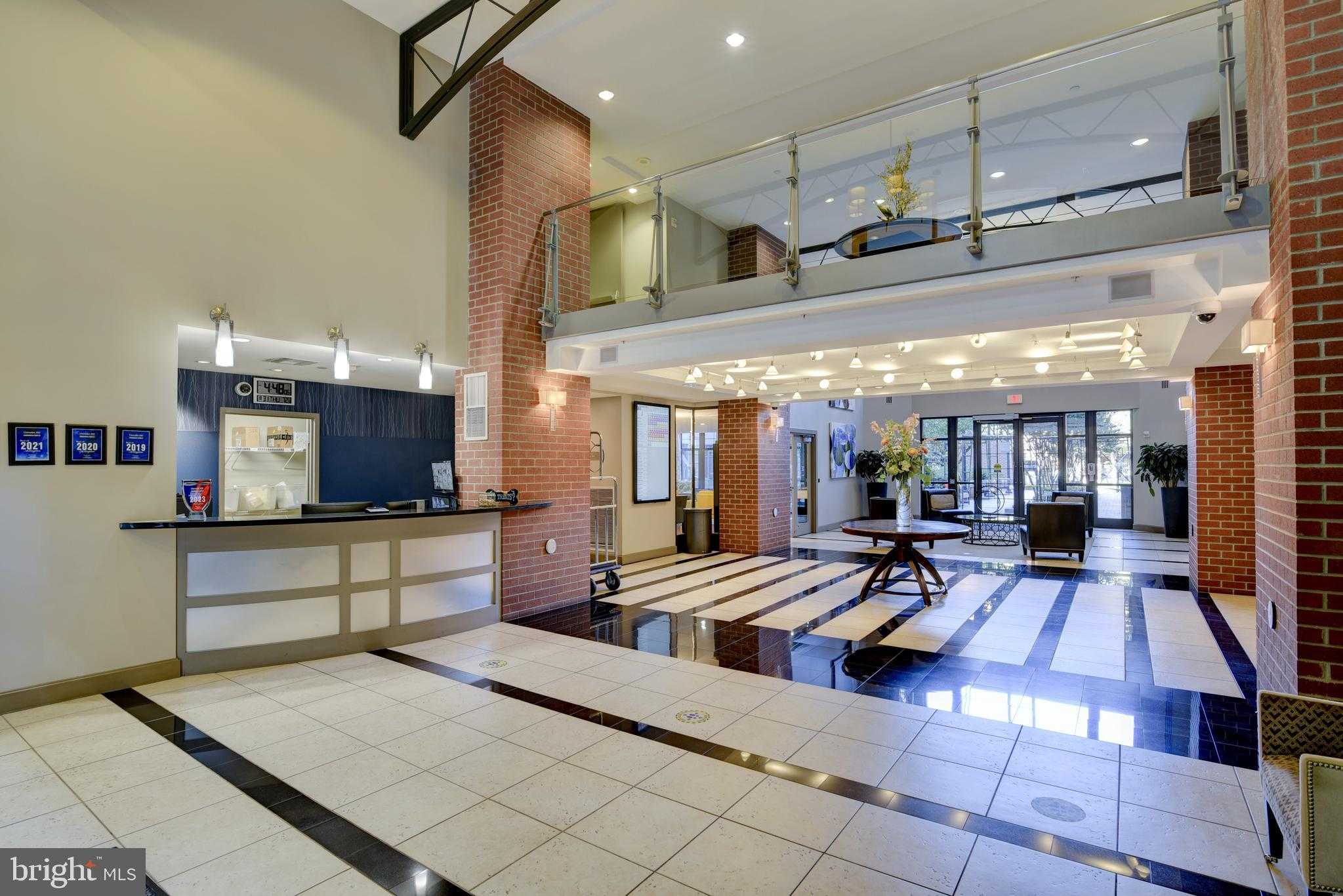 1021 N Garfield St Apt 132 photo 22