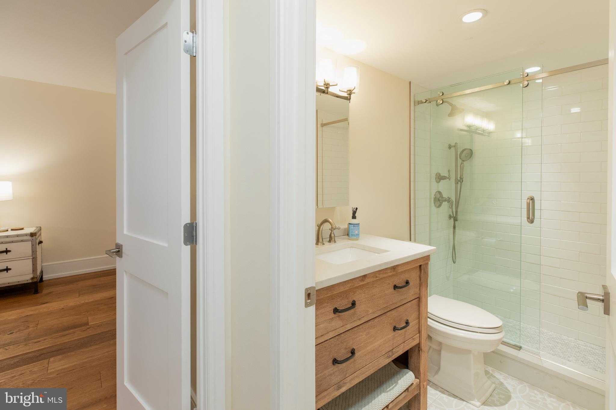 226 W Rittenhouse Sq Apt 1501 photo 19