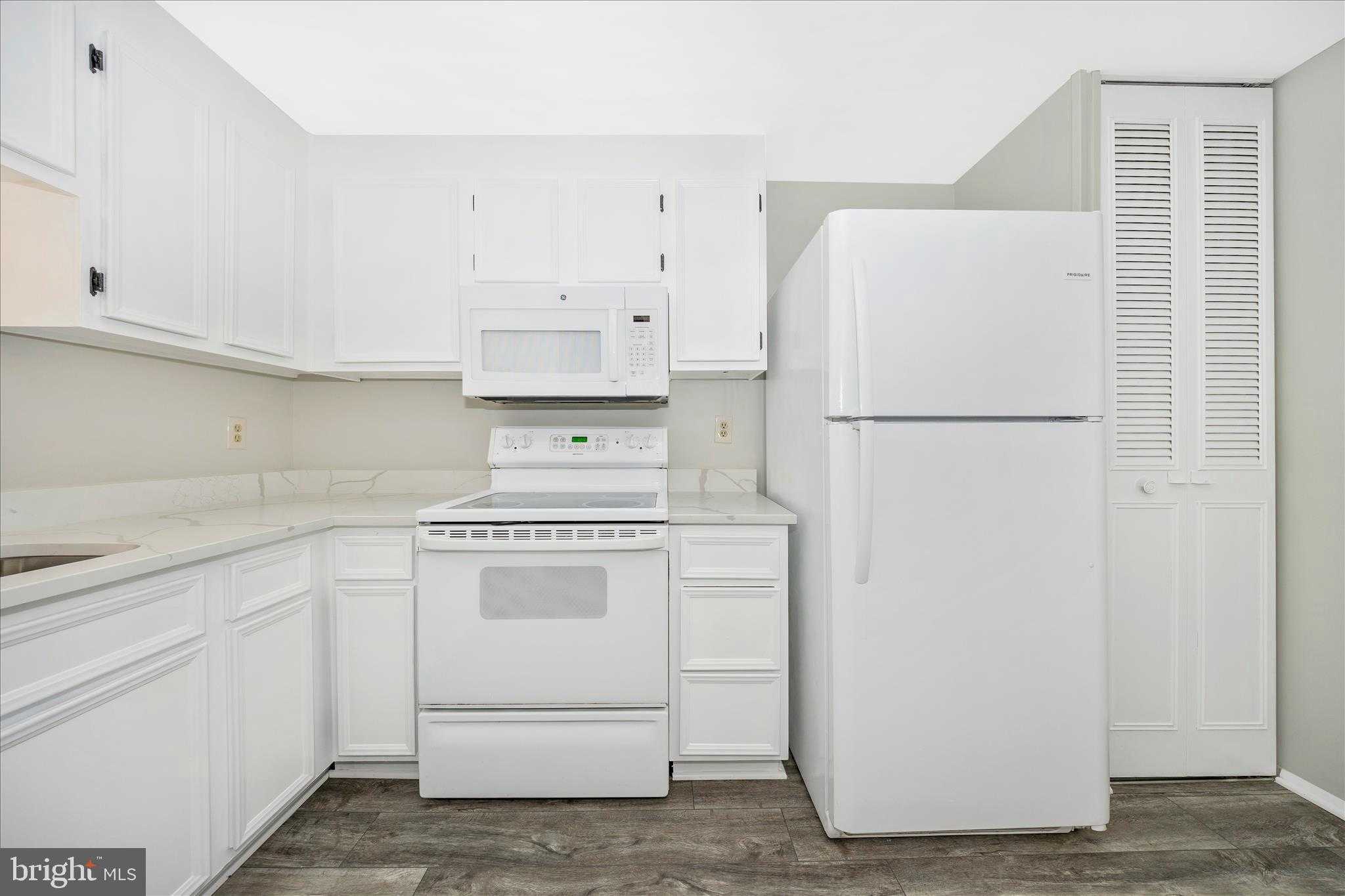 1703 Heather Ln photo 14