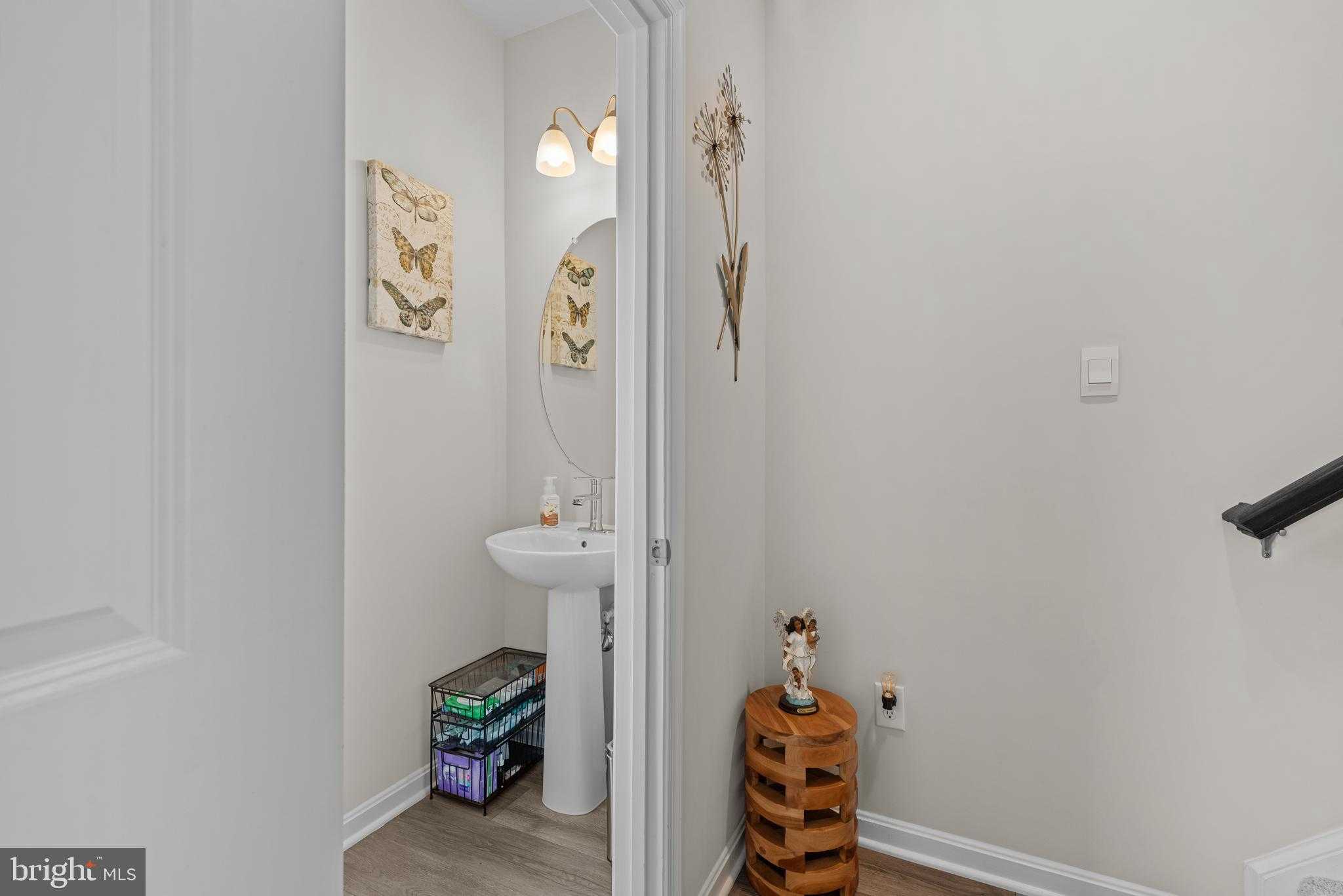 477 Tiller St photo 6