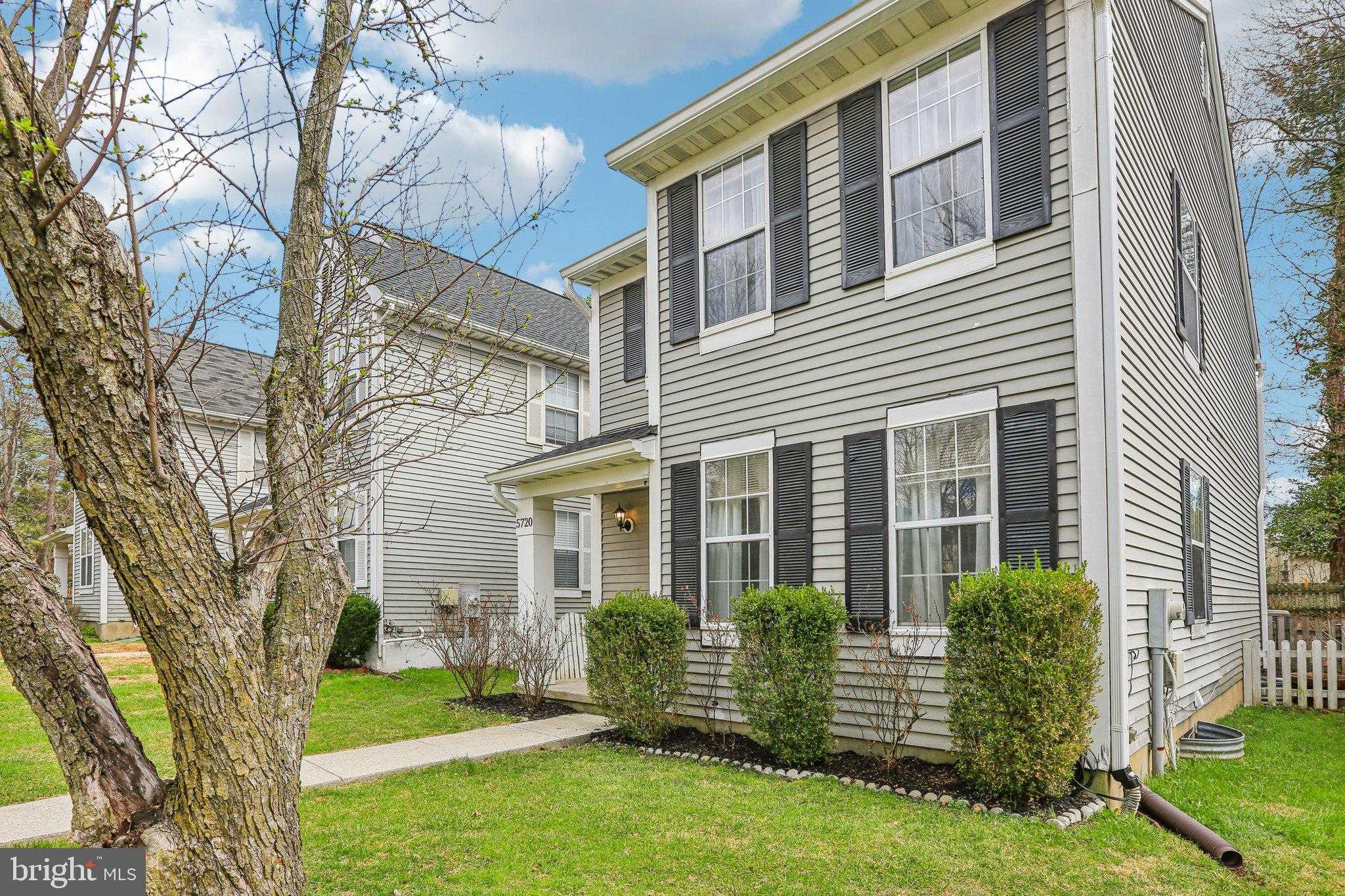 5720 Cedar Ln photo 2