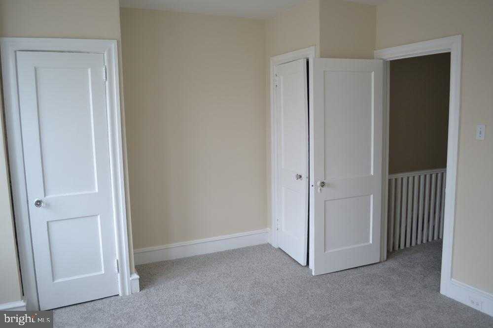 887 Anchor St photo 13