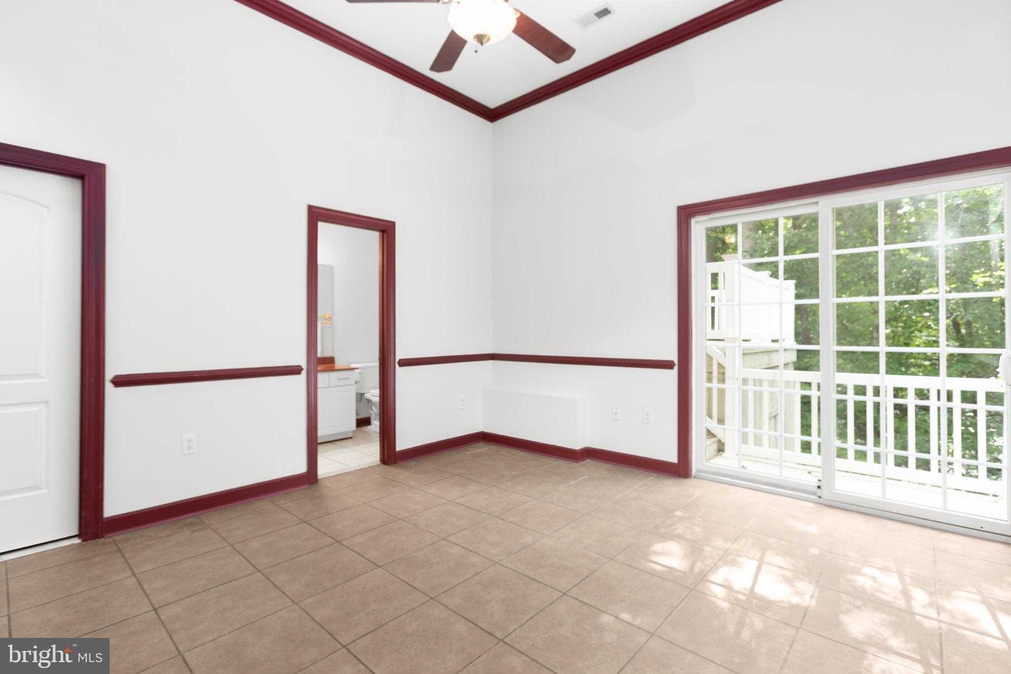 1001 Featherston CT photo 82