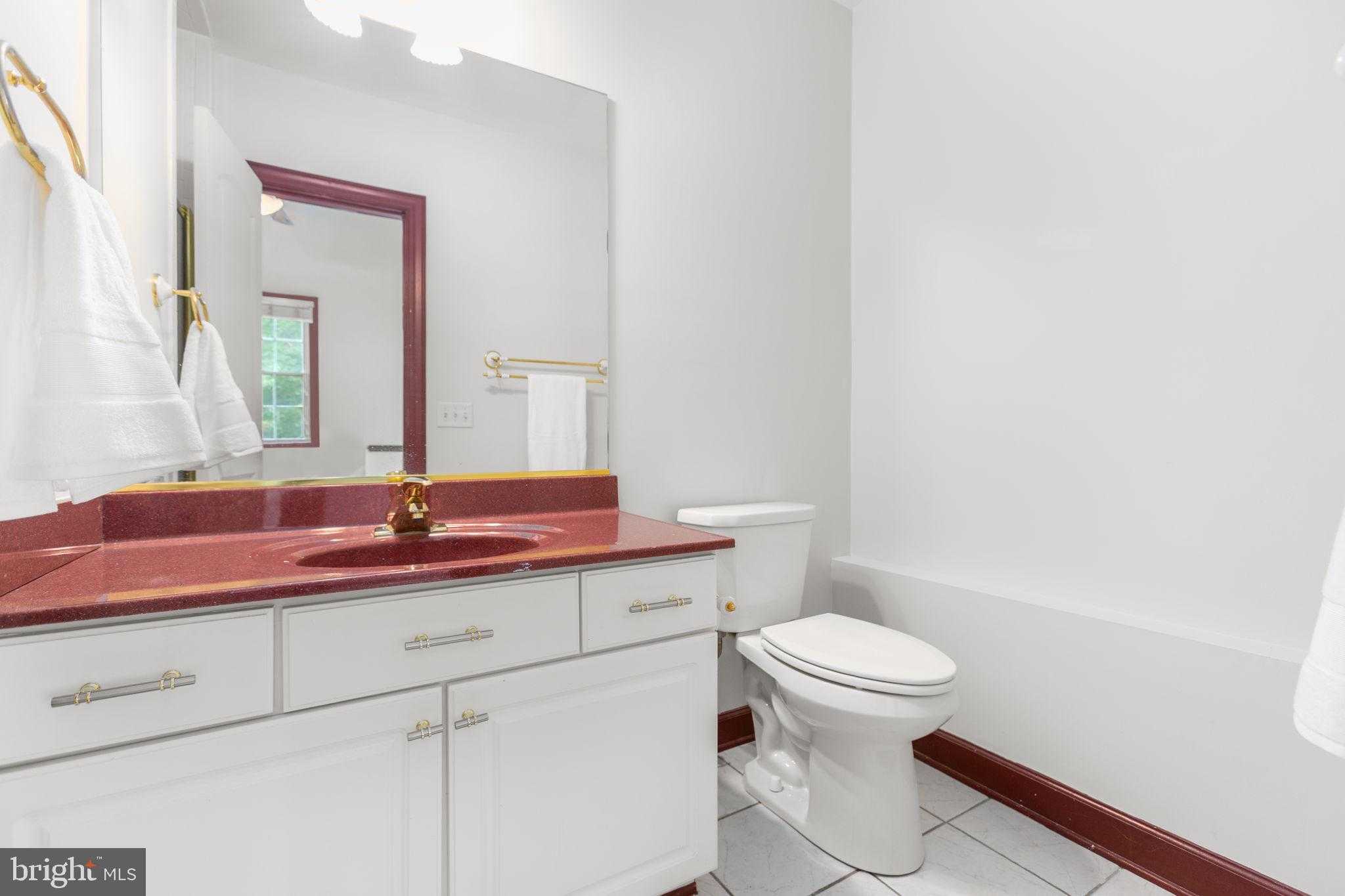 1001 Featherston CT photo 83