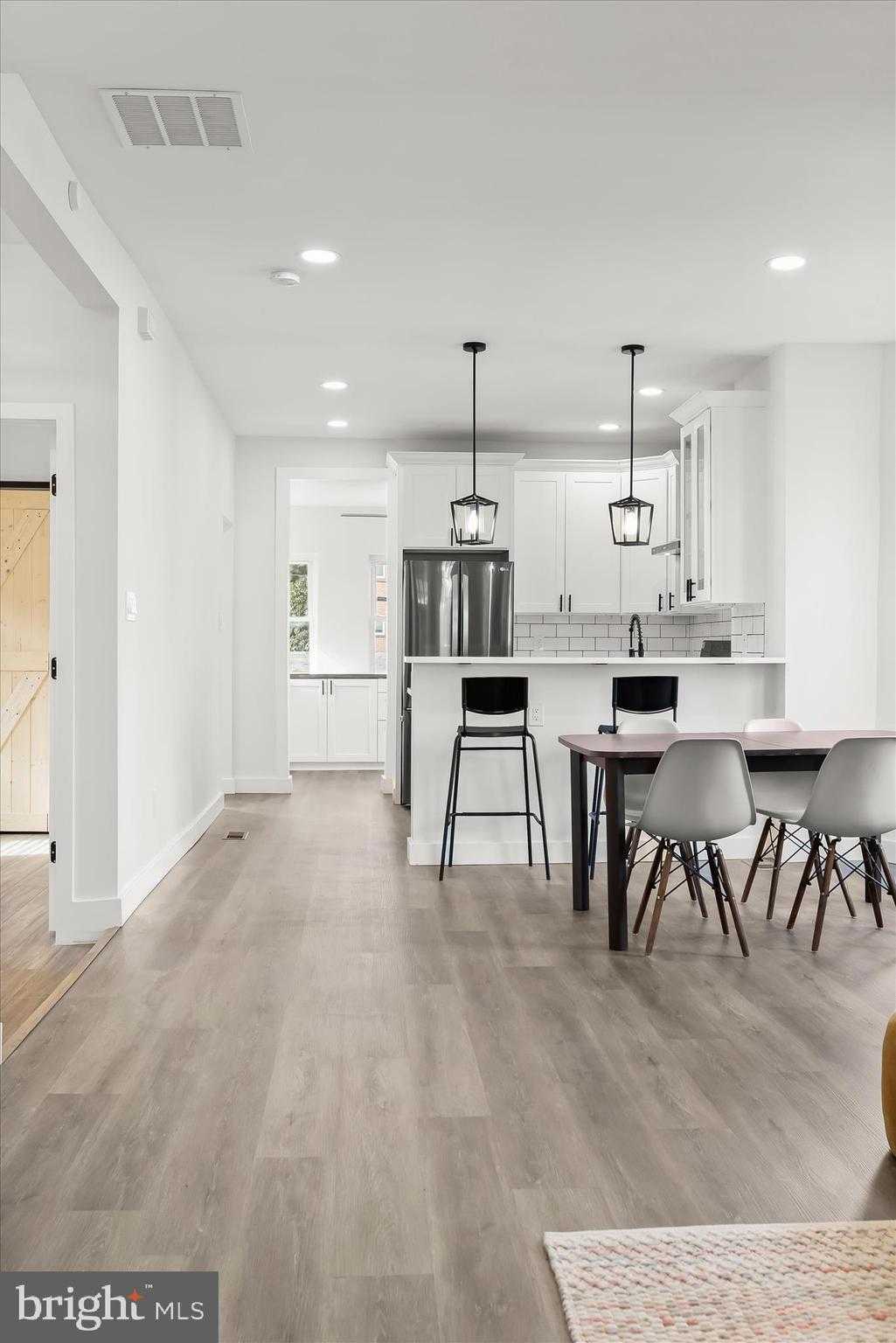 5822 Ethelbert Ave photo 8