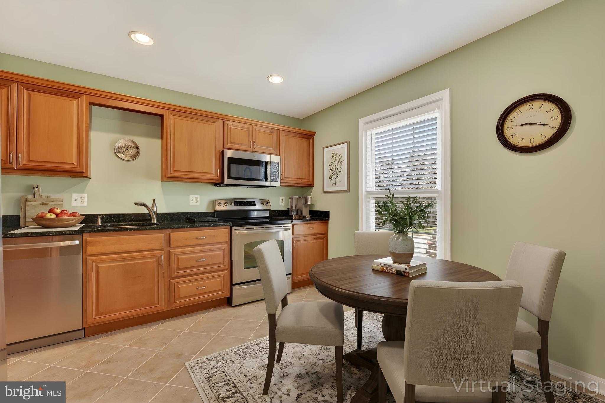 9022 Gavelwood CT photo 4