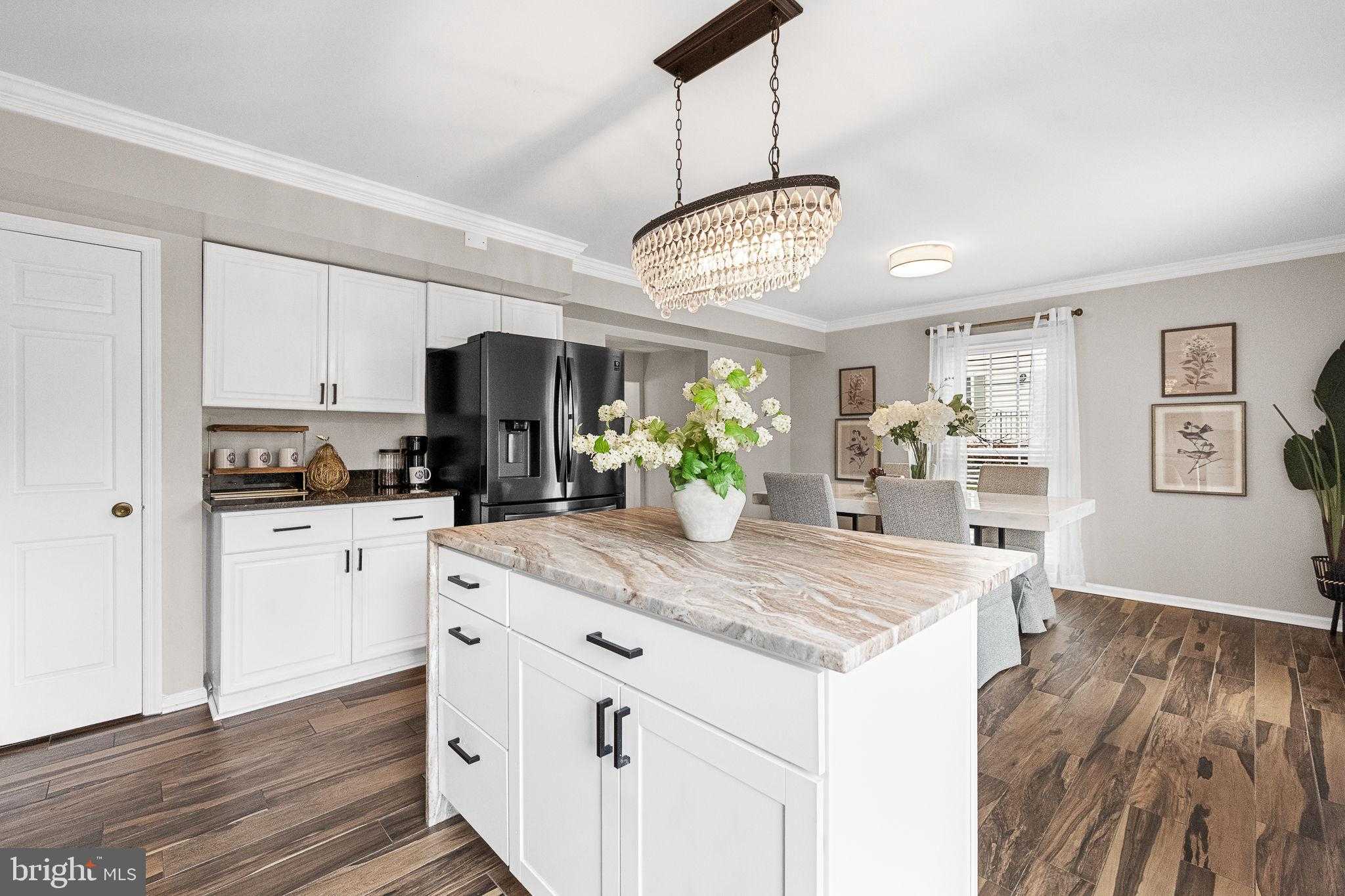 3711 Foxfield Ln photo 14