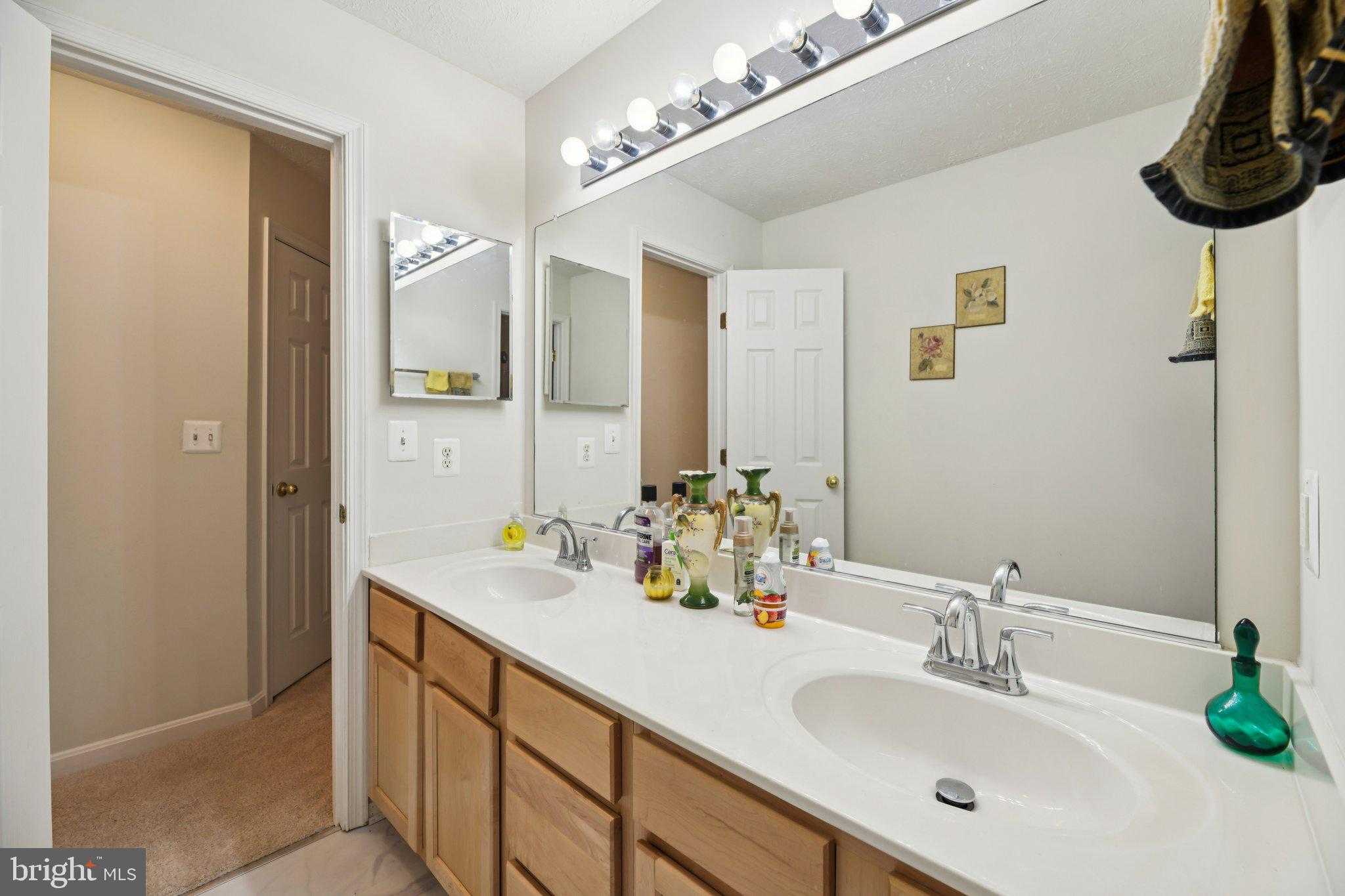 11275 Lord Baltimore Dr photo 18