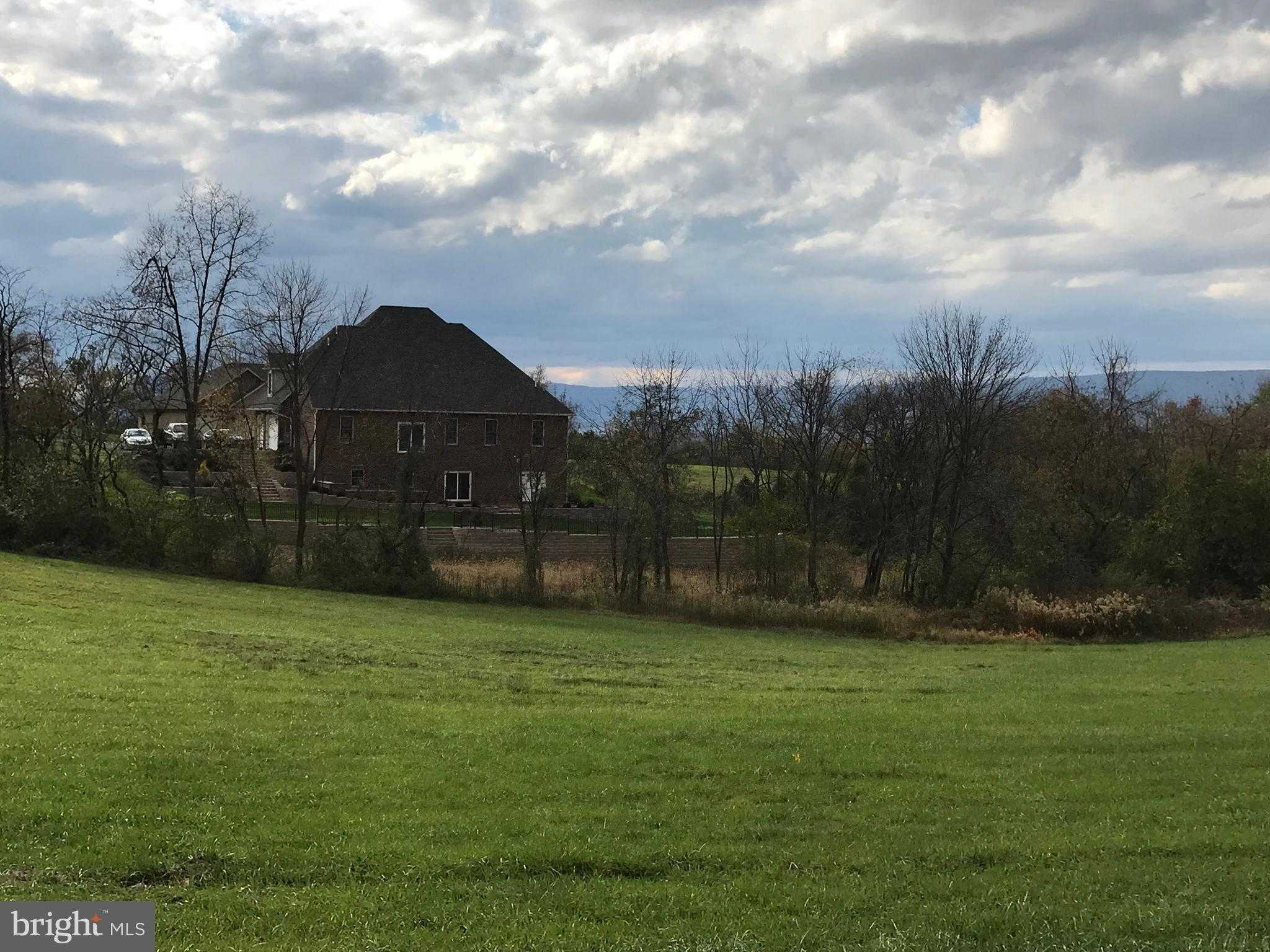 276 Sandoeshire Ln photo 8