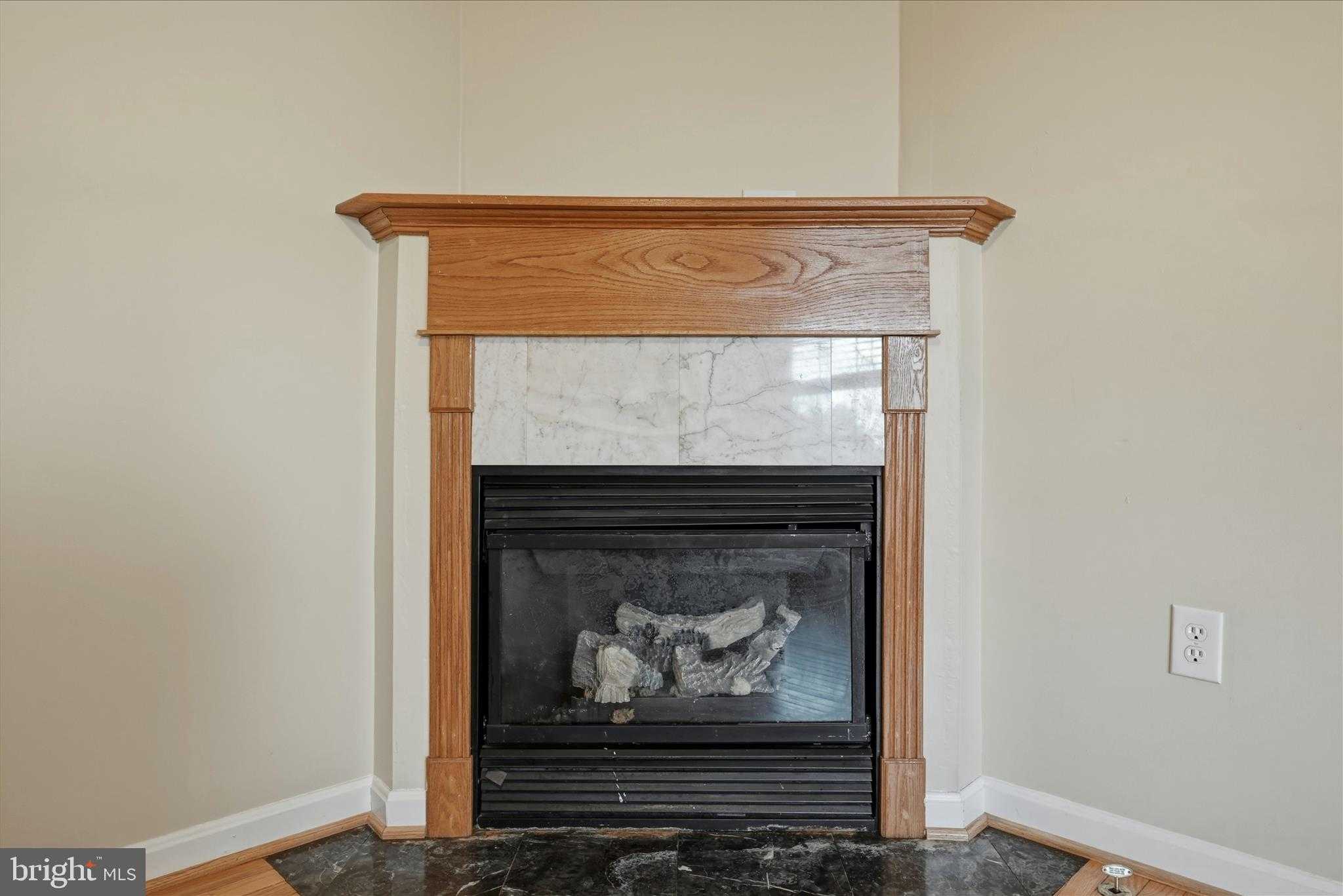 620 Crystal CT photo 6