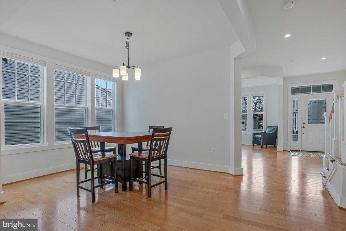 408 Kosmill Dr photo 10