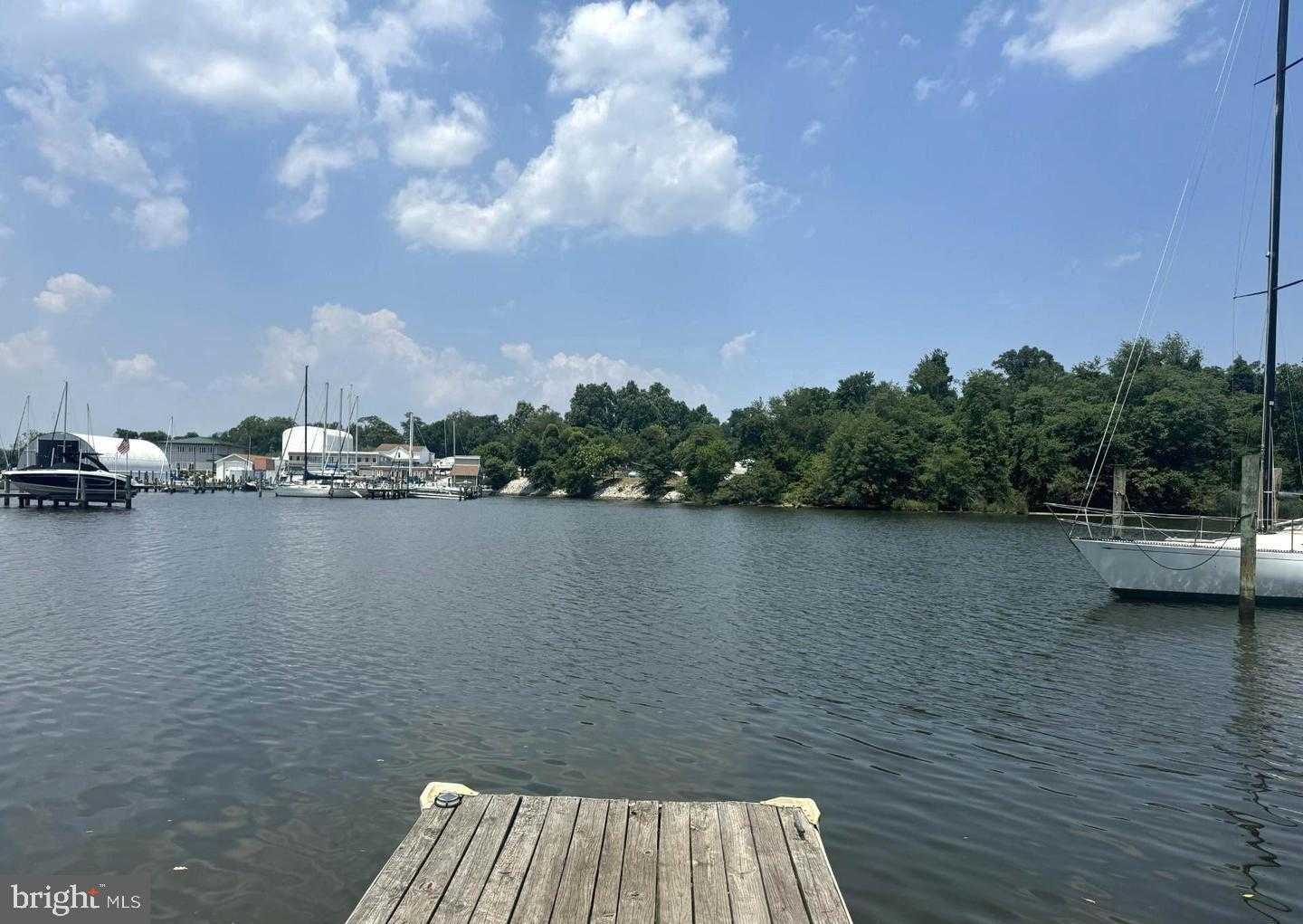 1564 Colony Rd photo 2