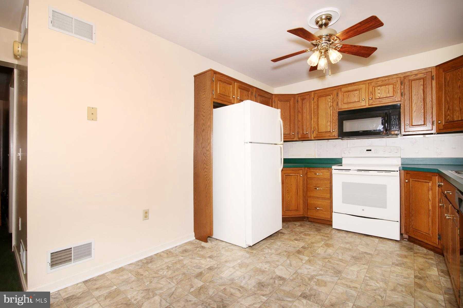 226 Acorn Cir photo 7