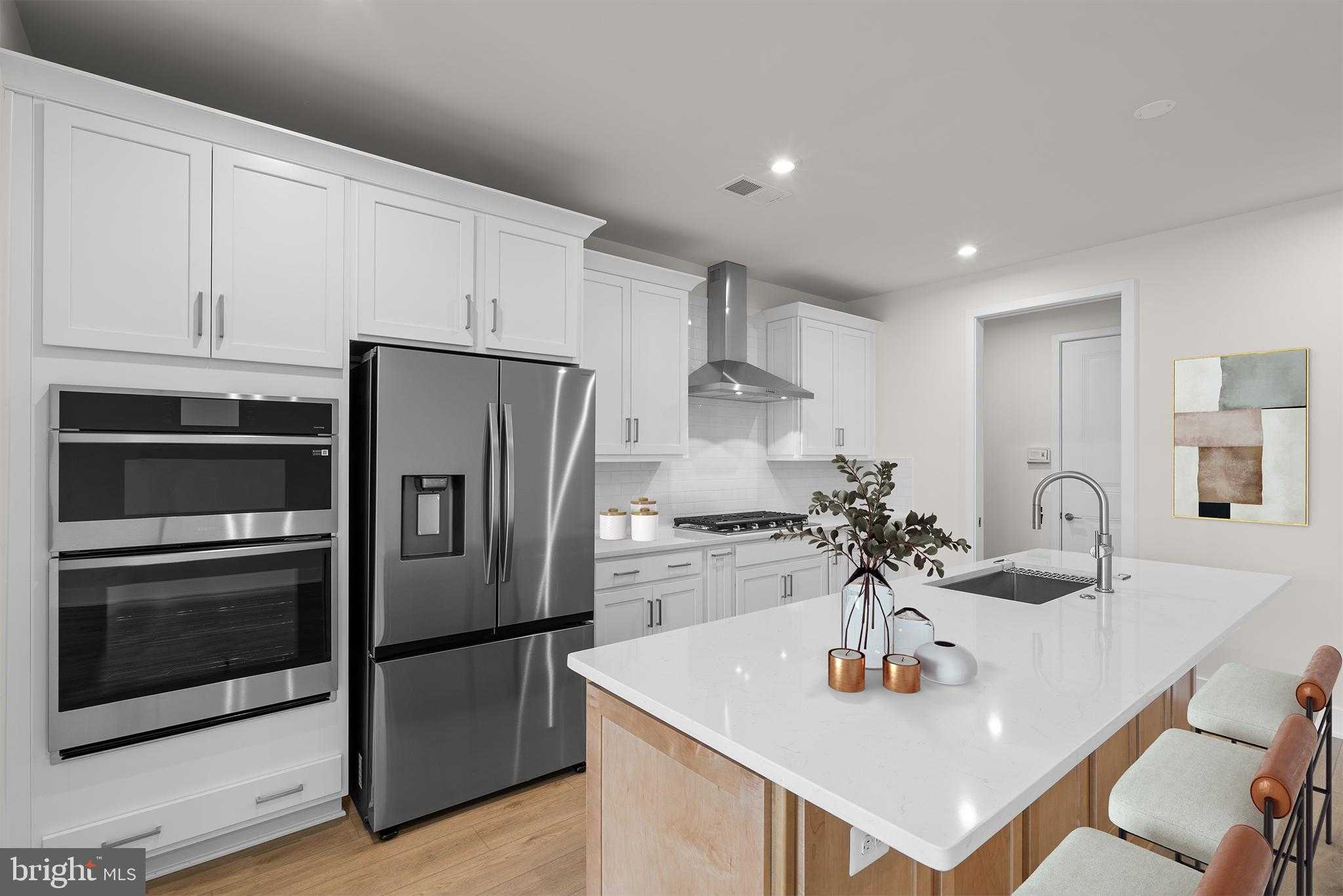 104 Keystone Ln photo 2