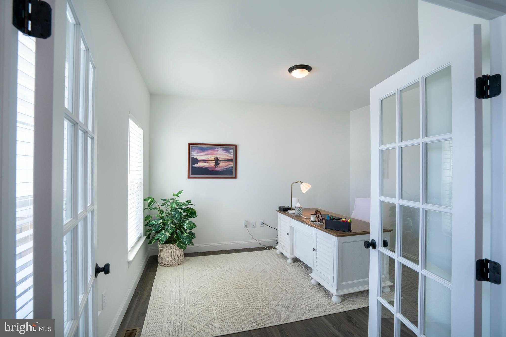 247 Acer Ave photo 5