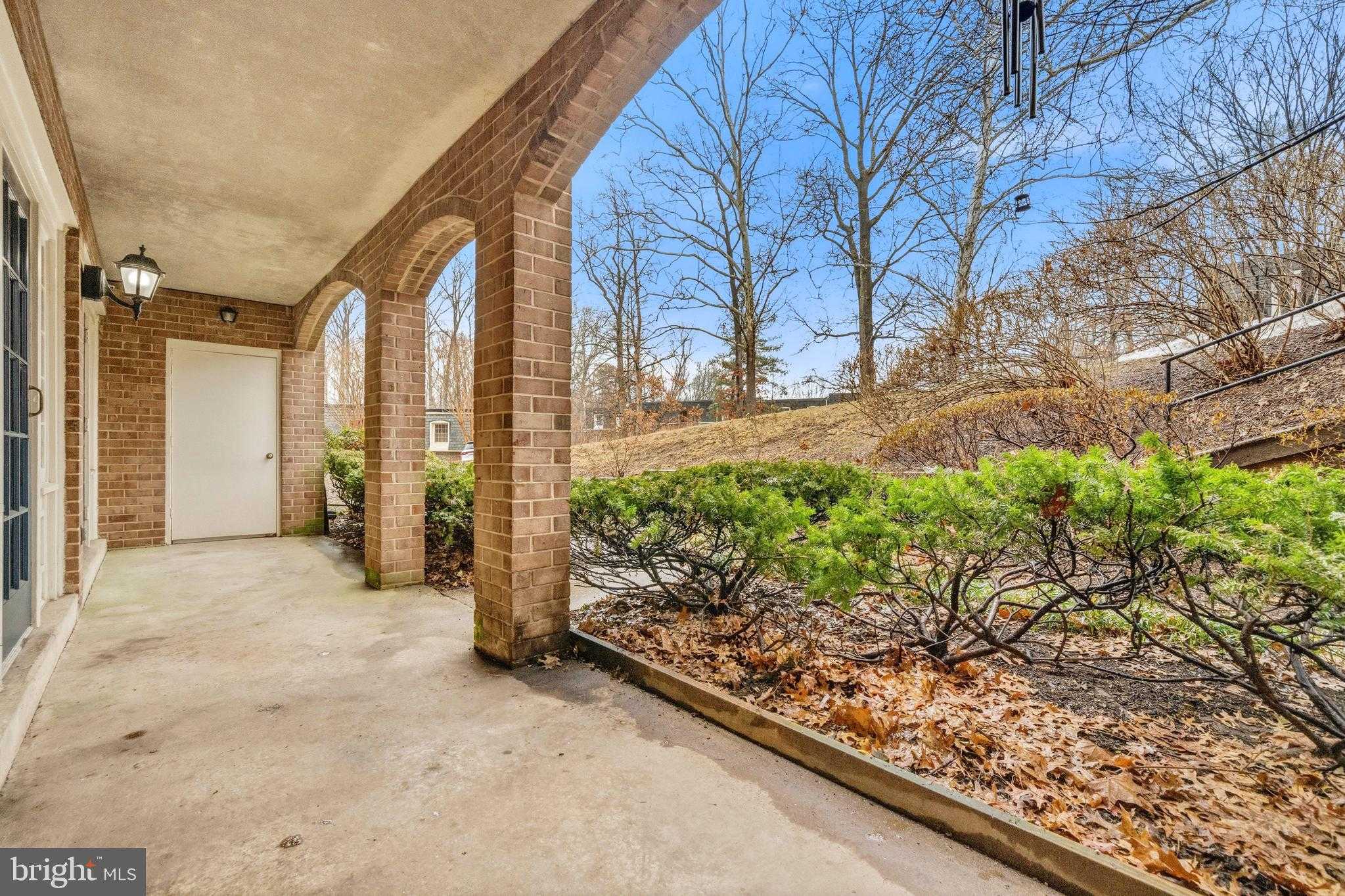 5913 Prince James Dr Apt J photo 16