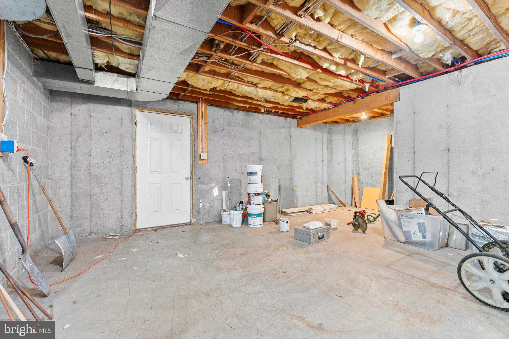 214 S Royal Ave photo 58