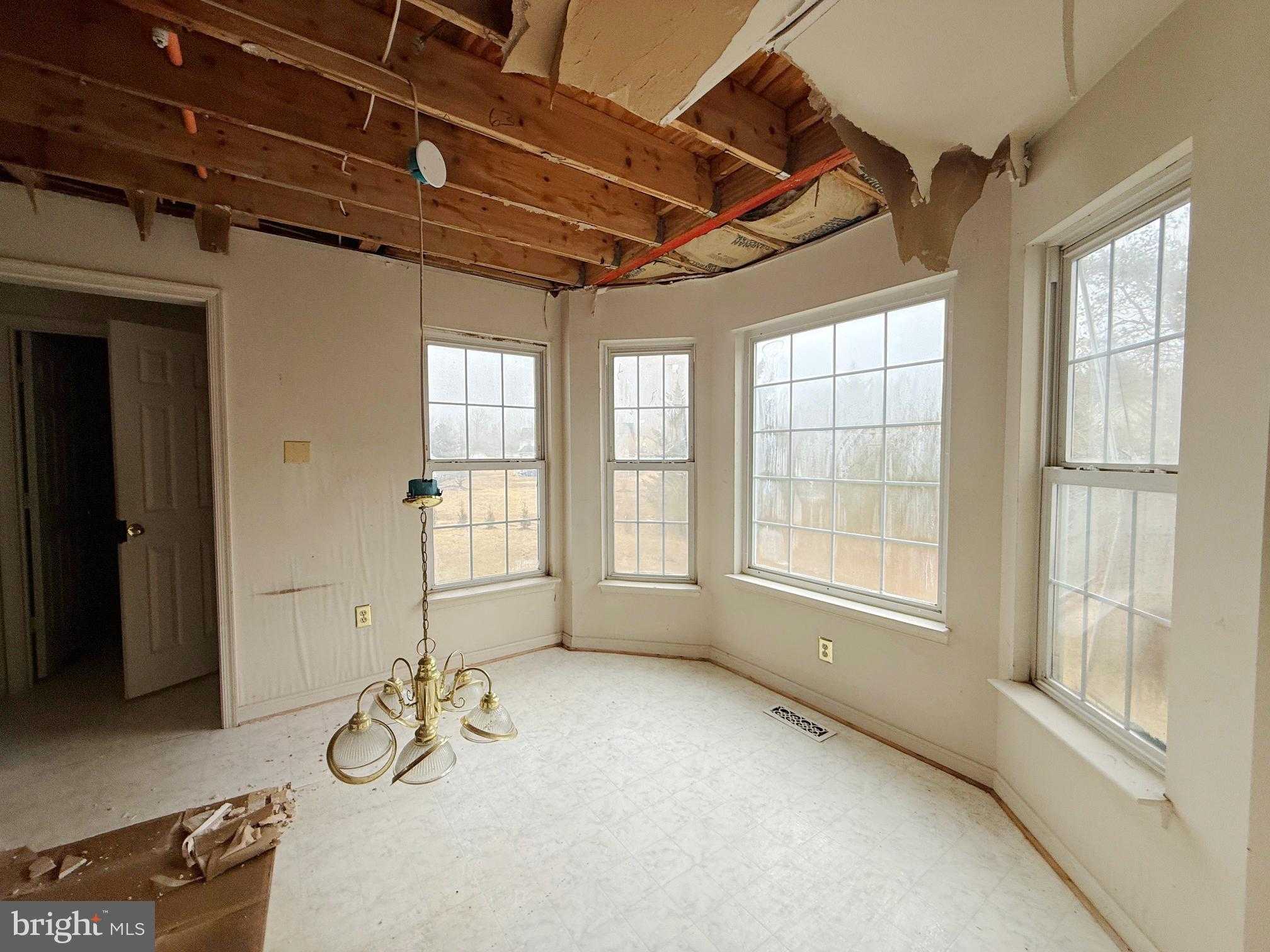 8210 Birdsong Dr photo 5