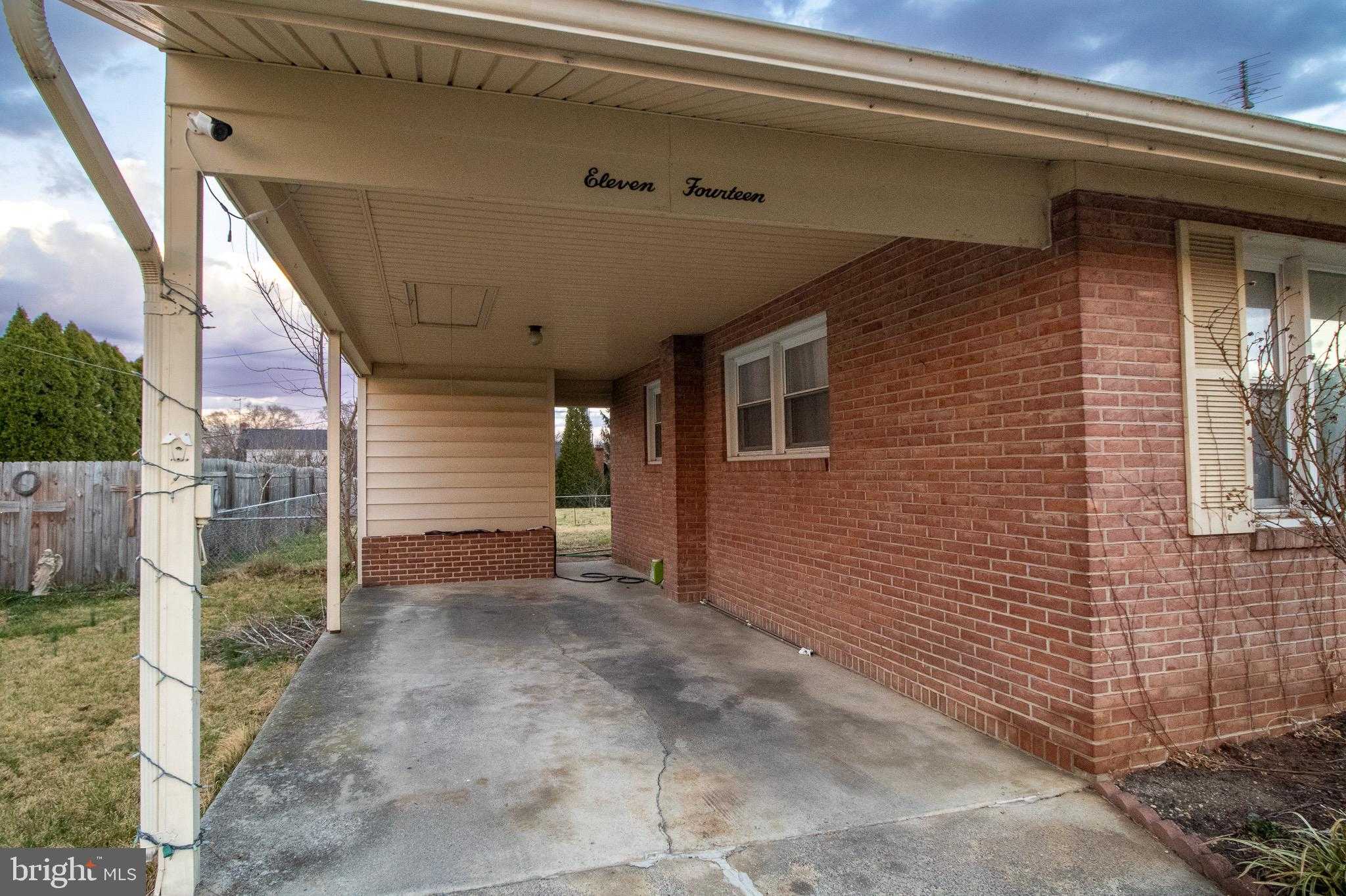 1114 Circle Dr photo 5