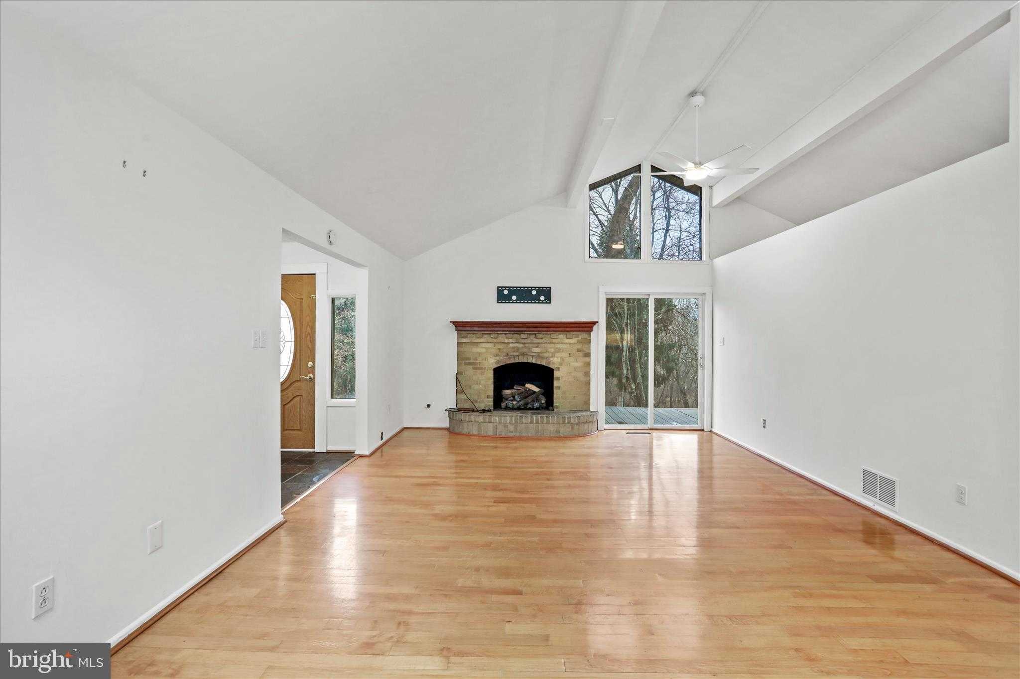 565 S River Rd photo 10