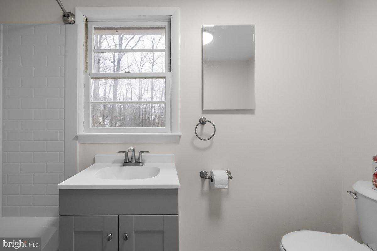 111 Genesee Trl photo 16