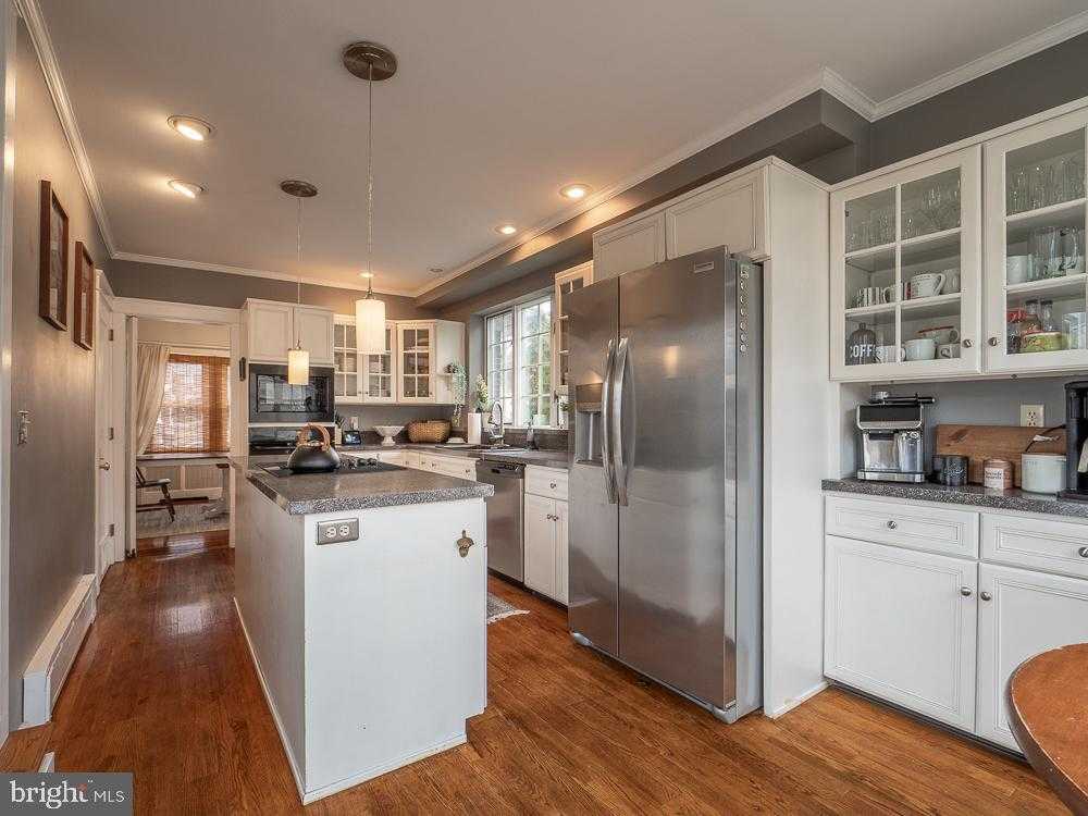 16 W 35th St photo 10