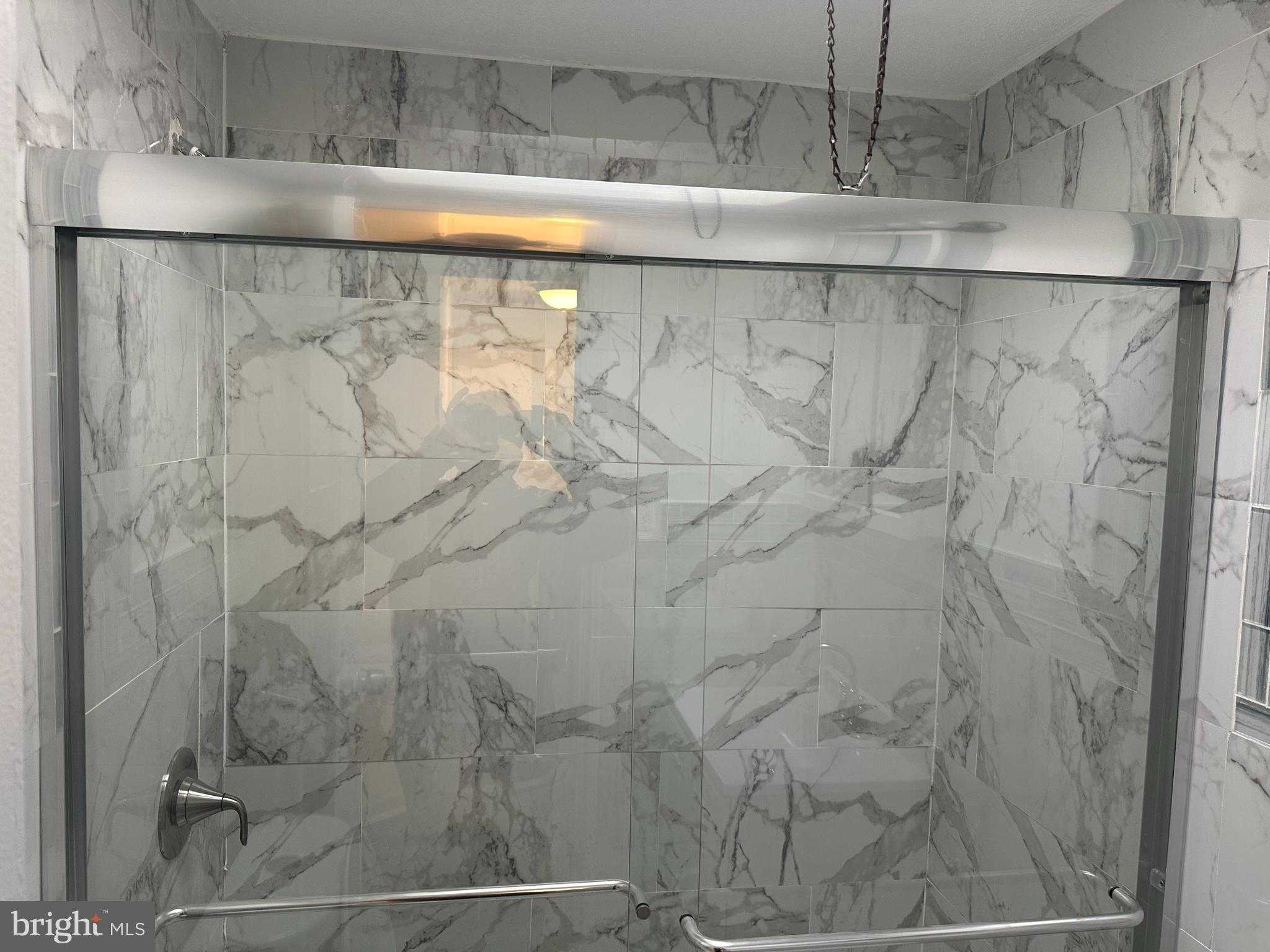 632 E Carver St photo 16