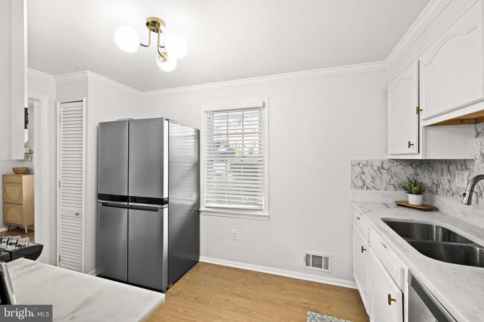 1417 Deerfield Ln photo 10