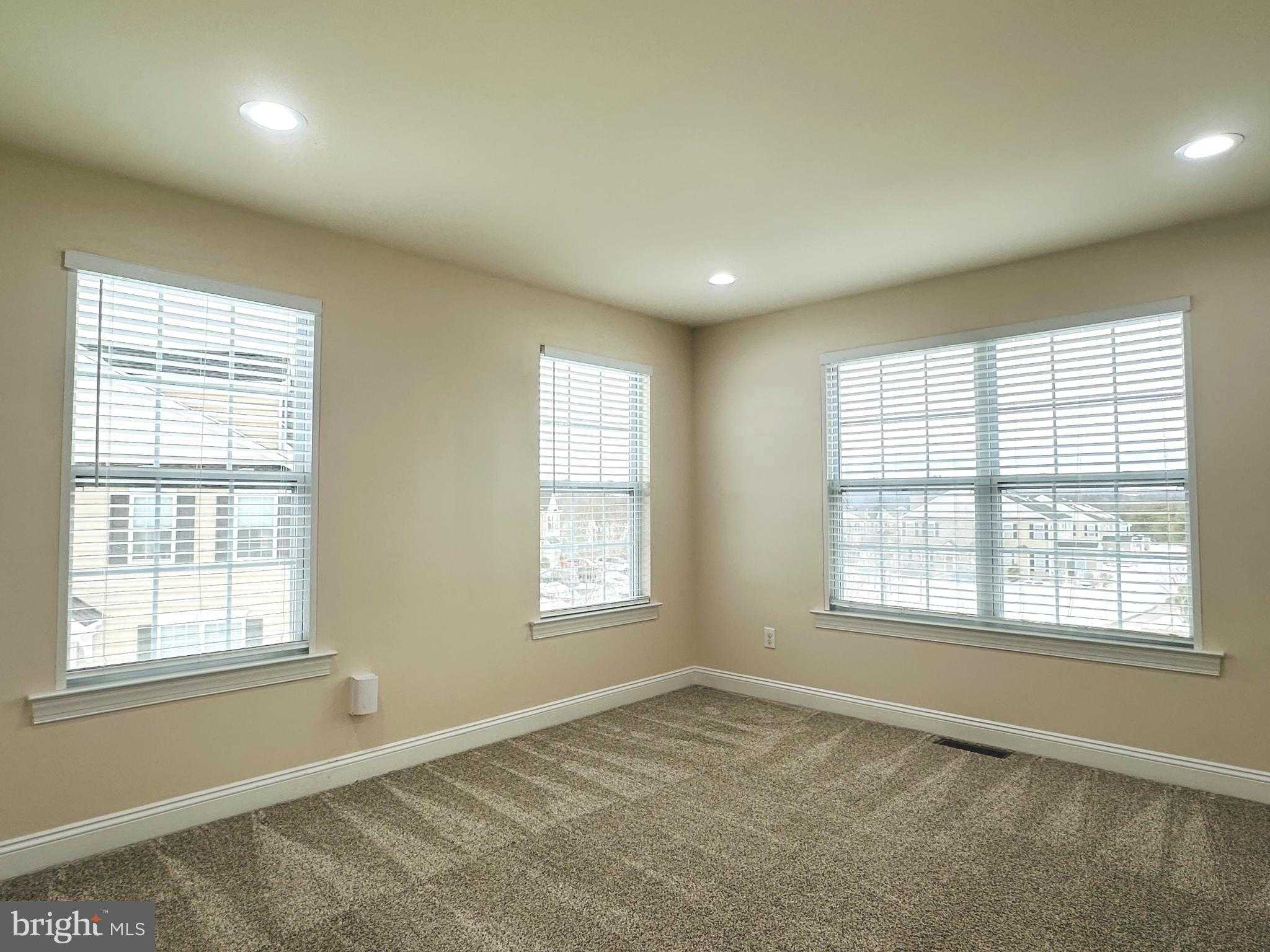 323 W Boulder Dr photo 23