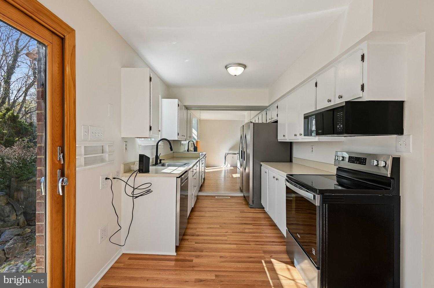 7 Drawbridge CT photo 16