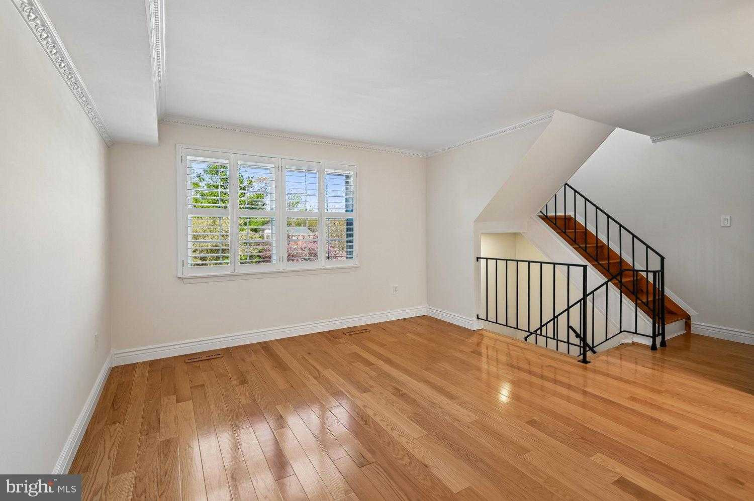 7 Drawbridge CT photo 6