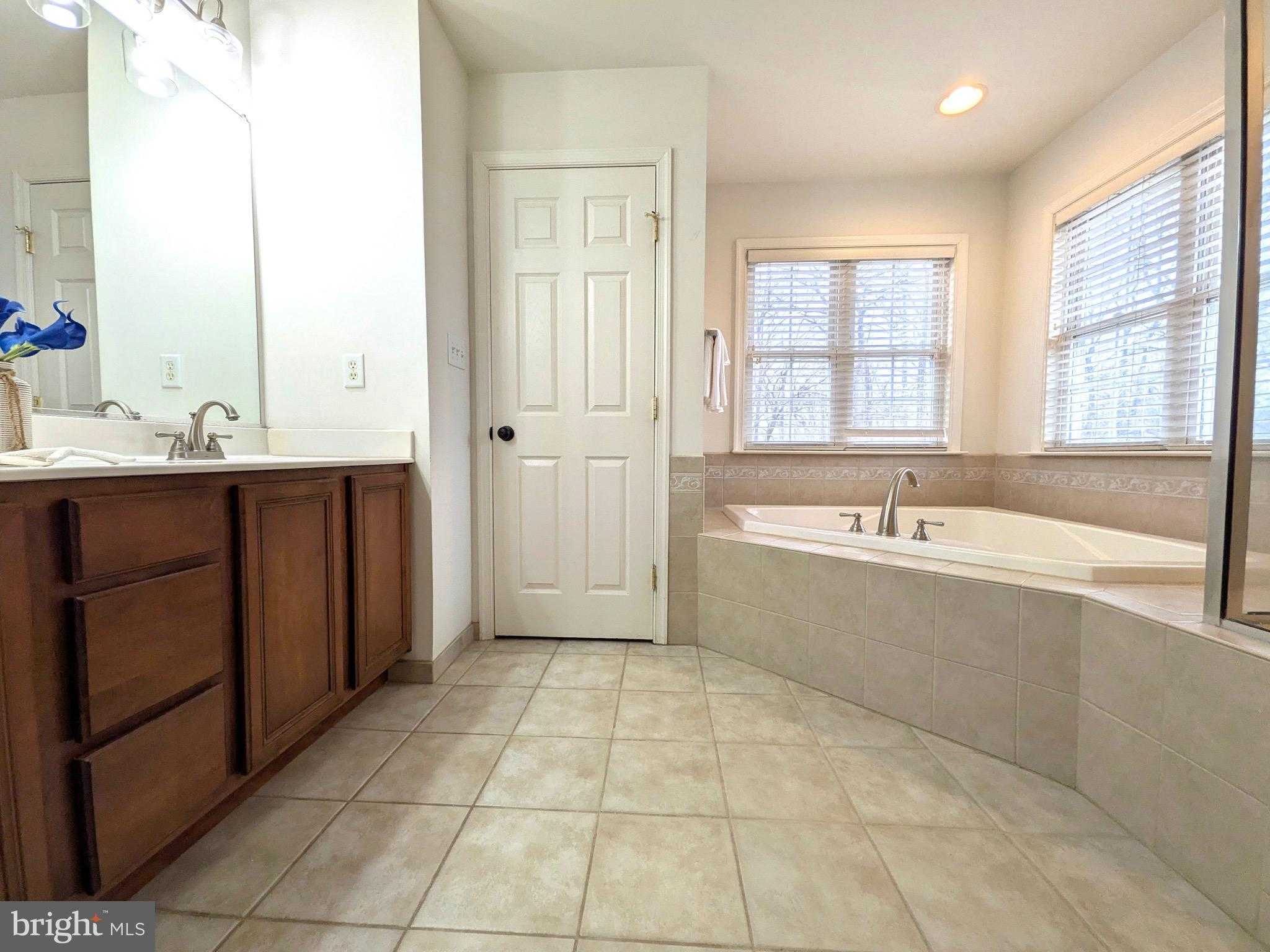 118 Dabbling CT photo 35