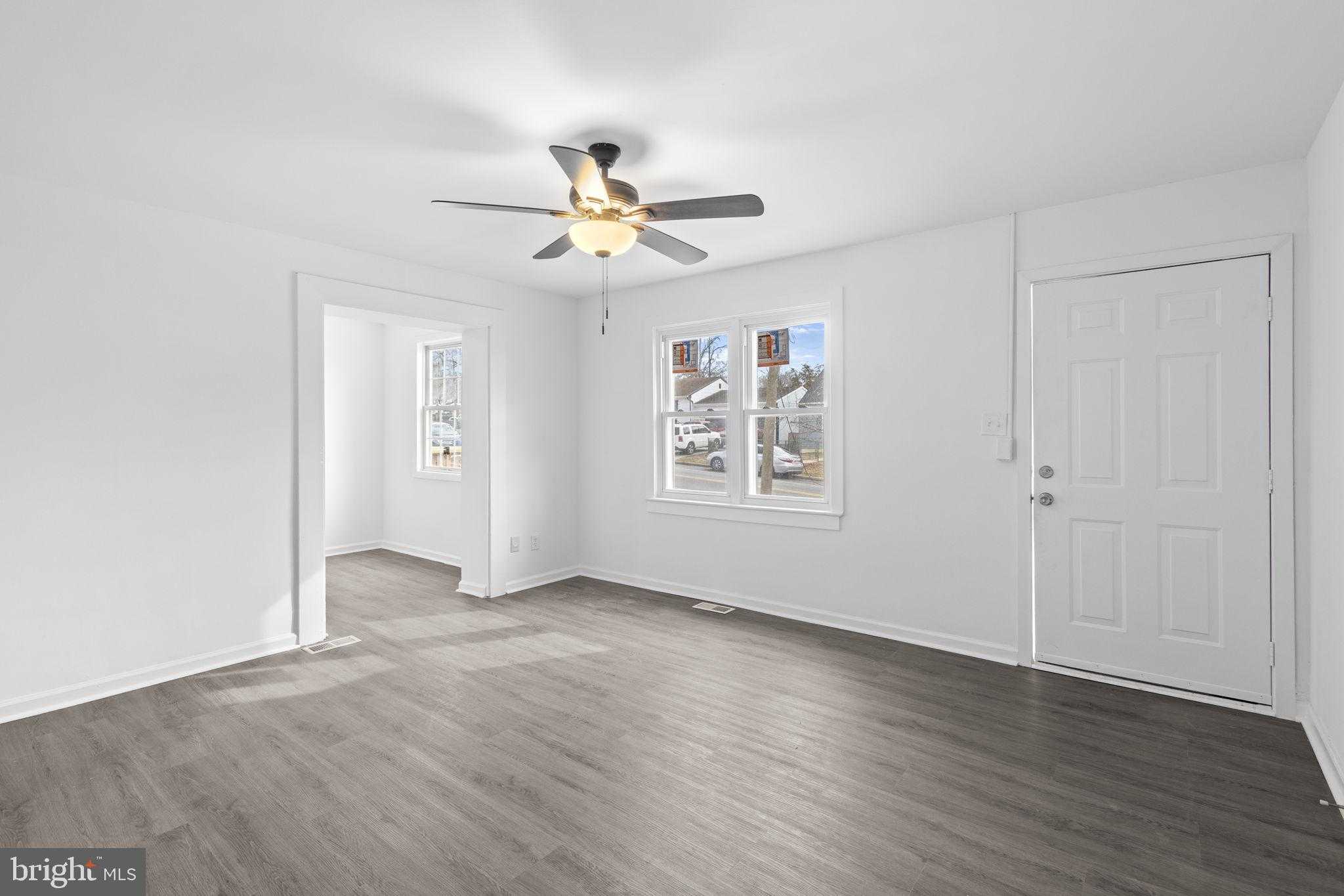 7012 Flagstaff St photo 9