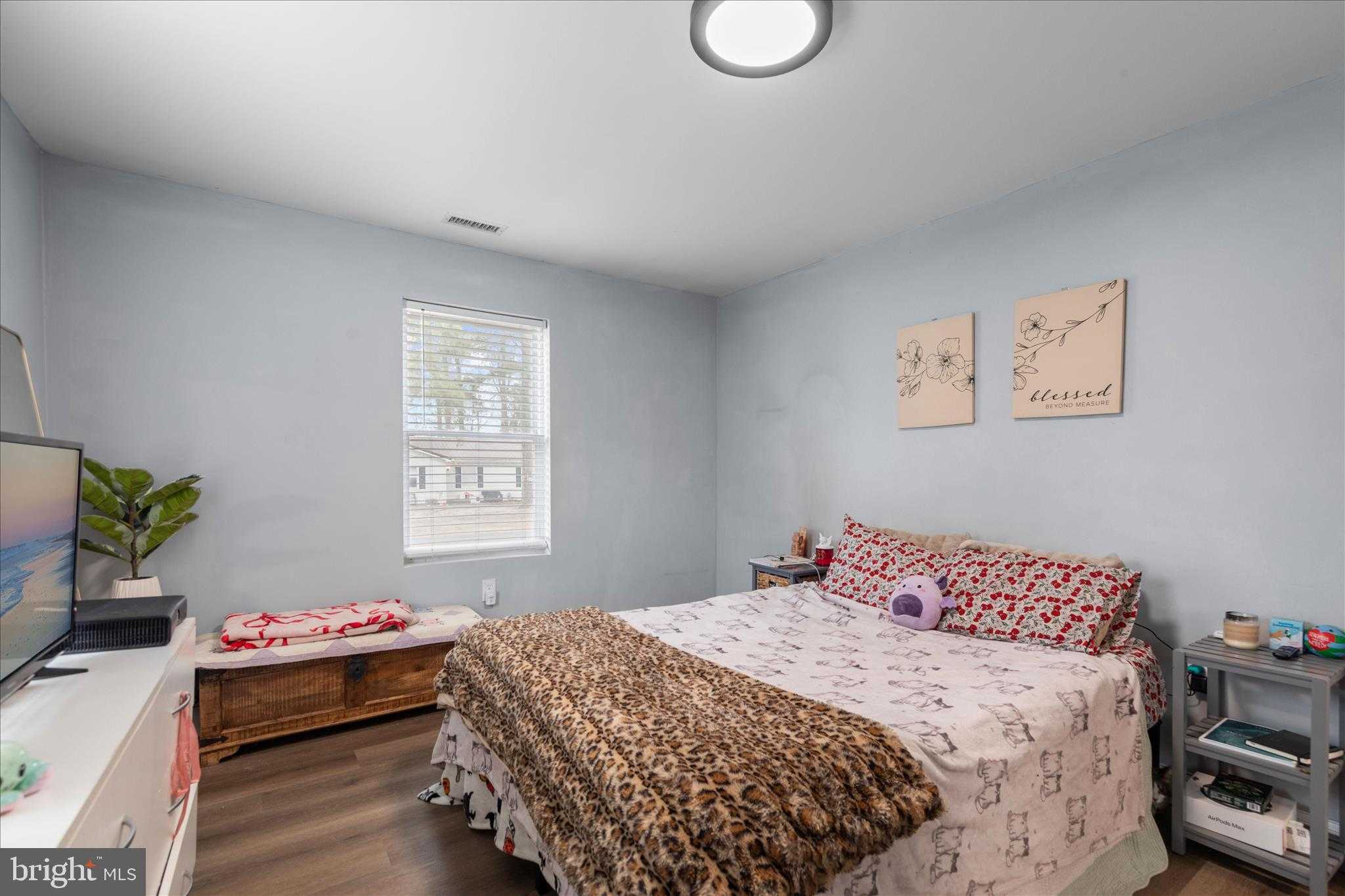 355 Carey Ave photo 23