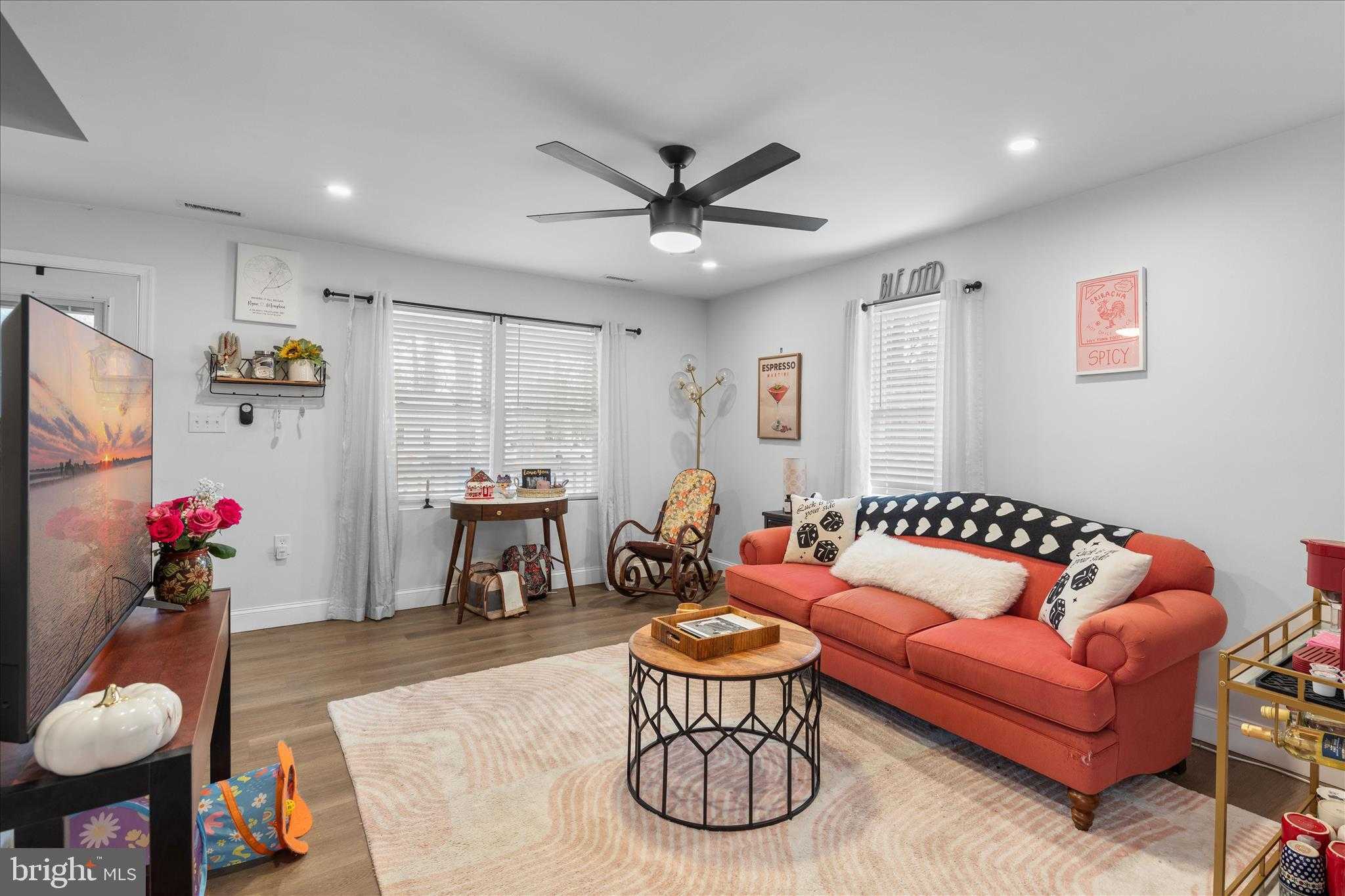 355 Carey Ave photo 6