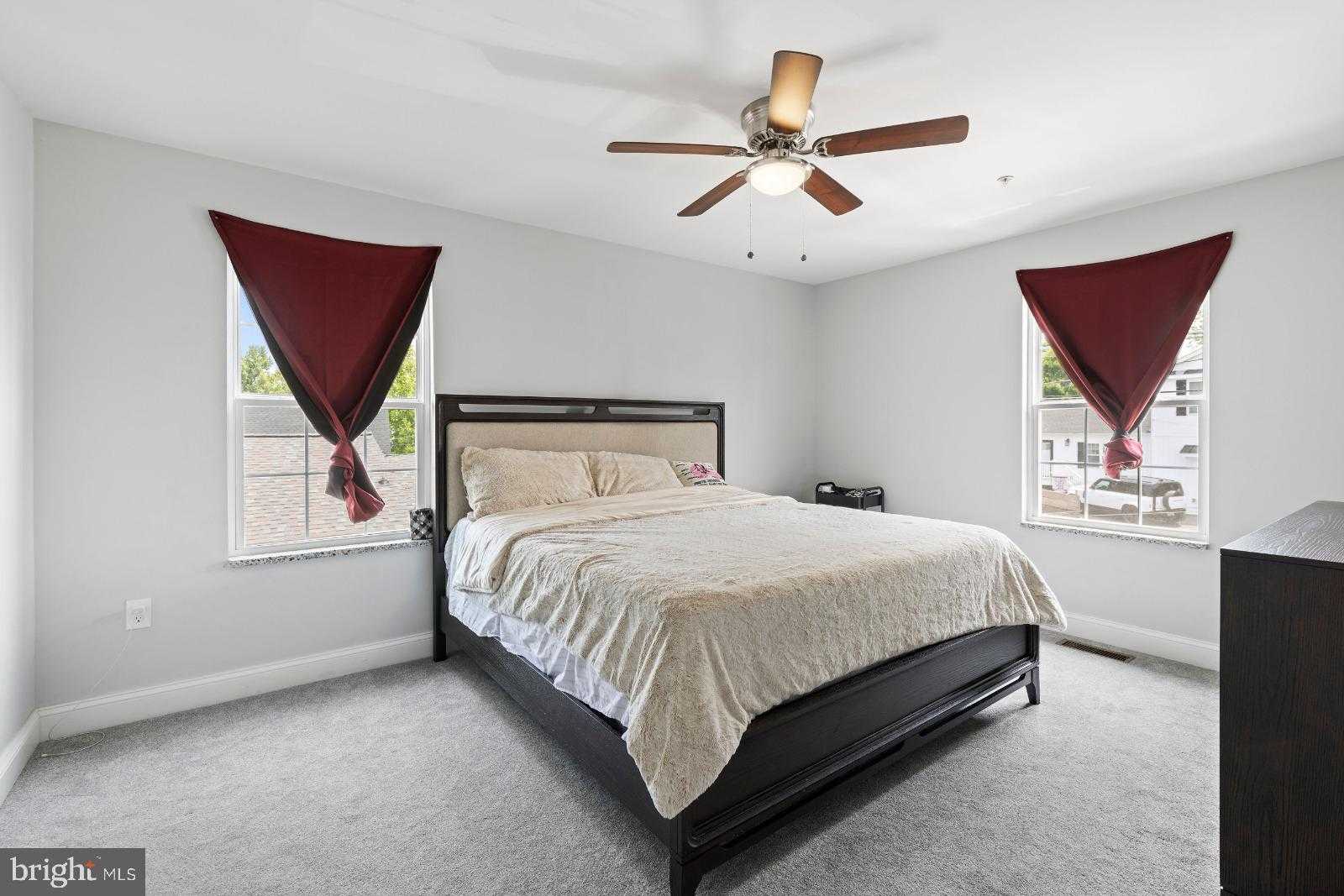 1718 Pinewood Dr photo 8