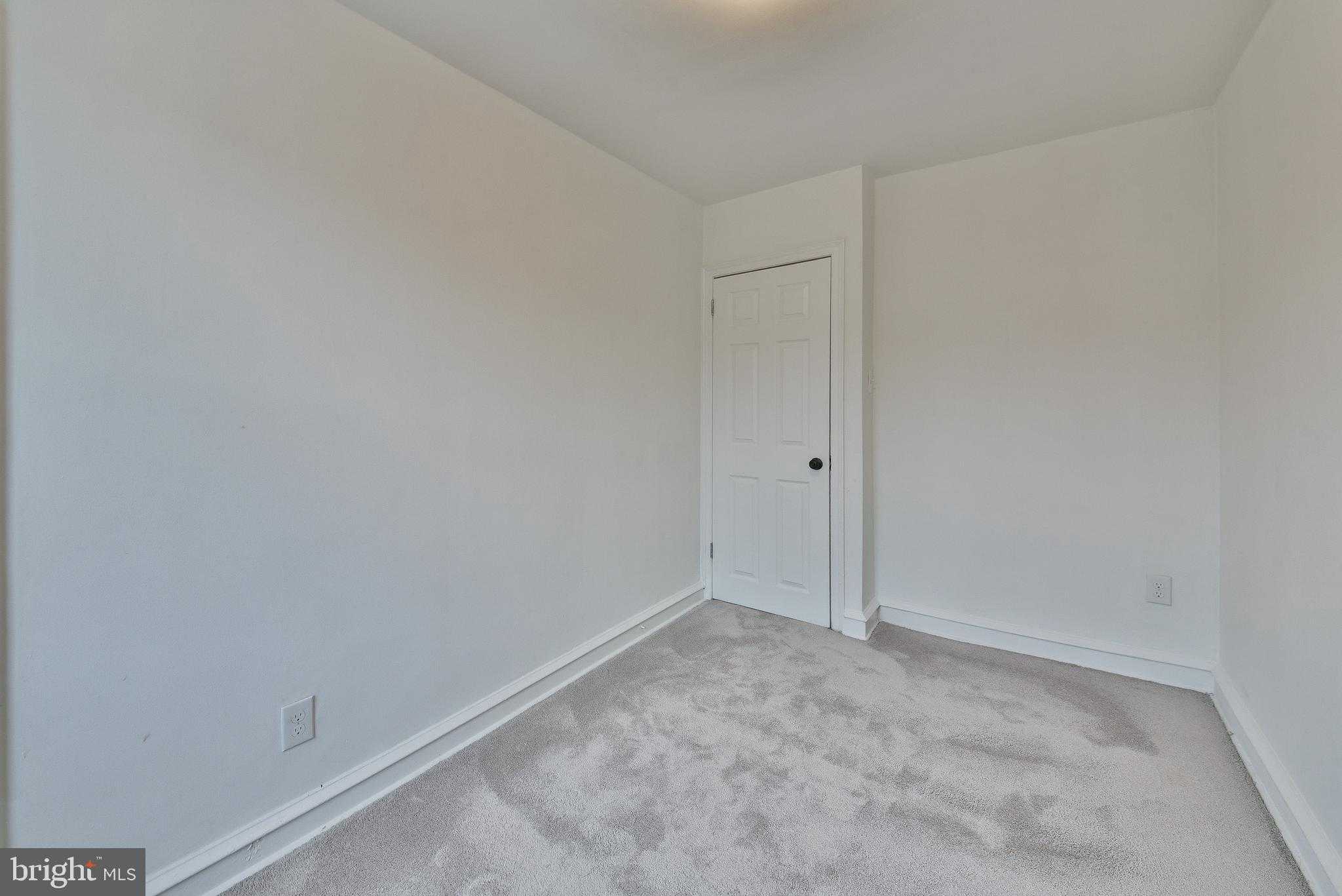 7537 Woolston Ave photo 18