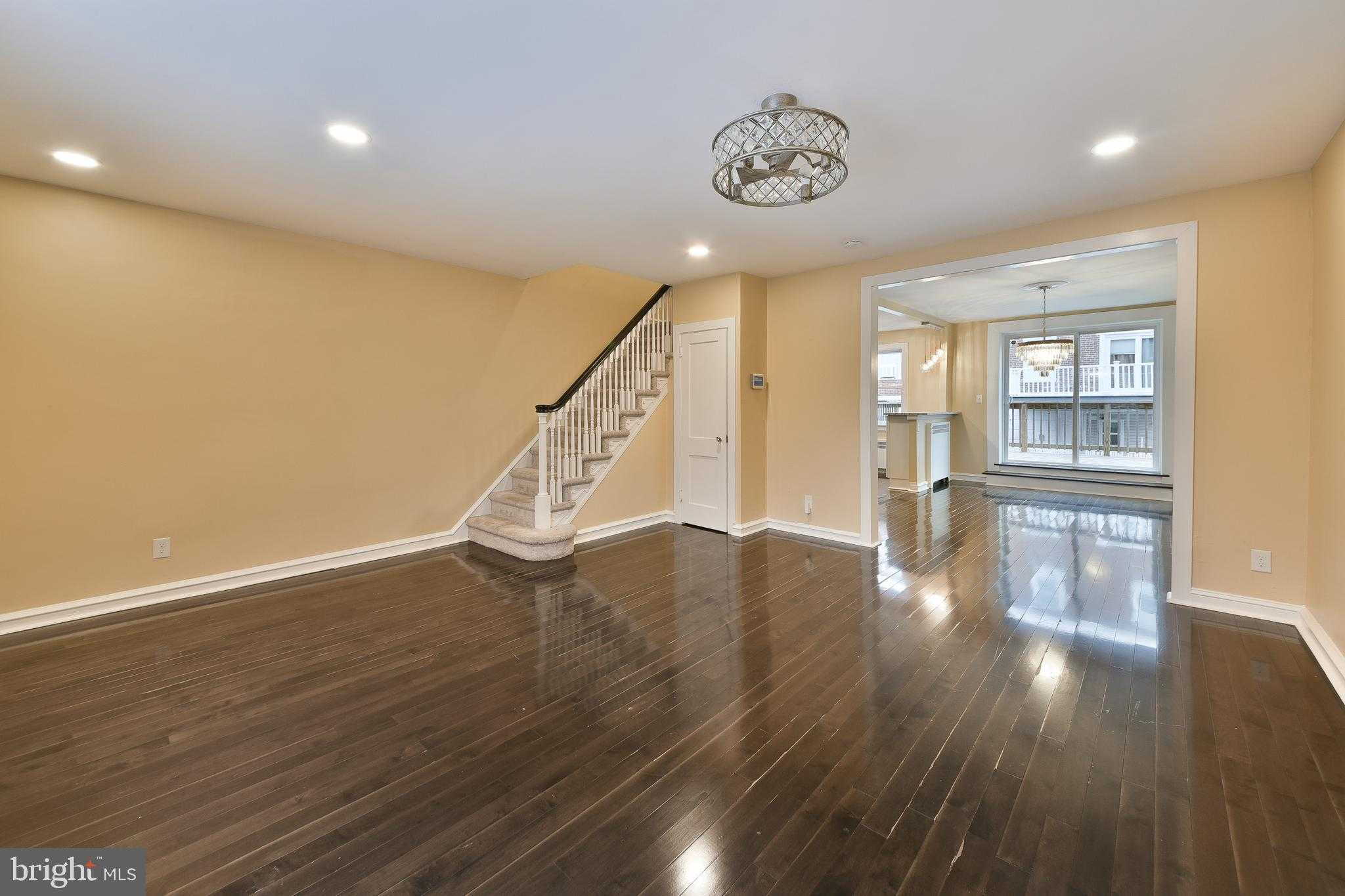 7537 Woolston Ave photo 4