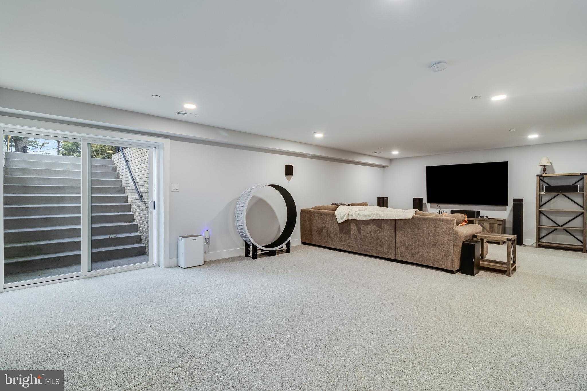 12127 Riverview Dr photo 33