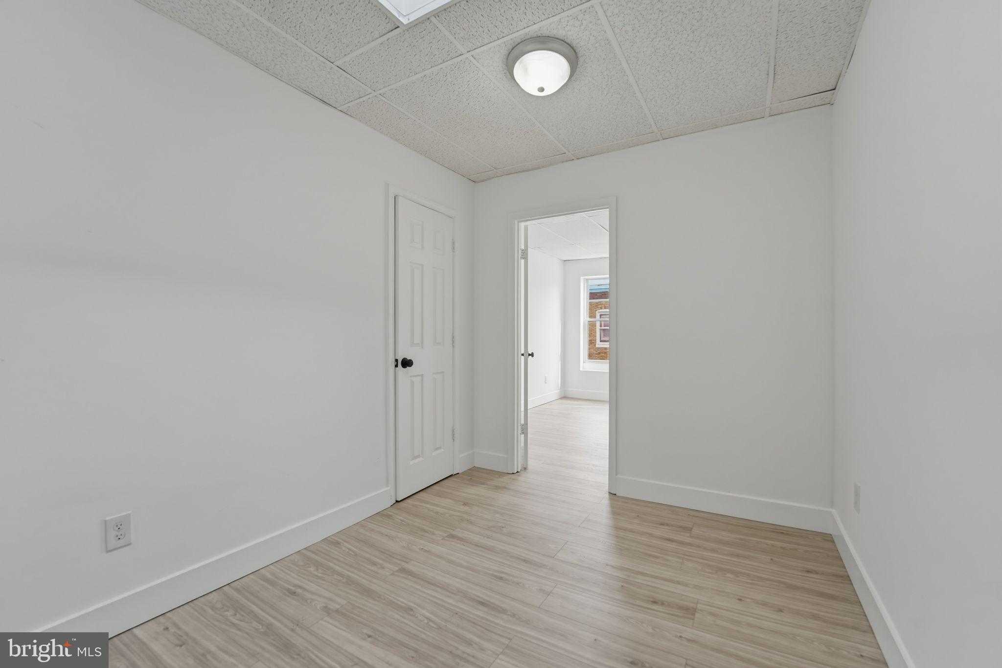 814 N Curley St photo 7