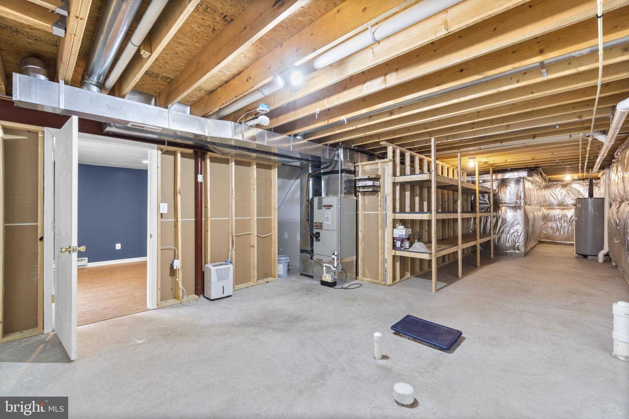 1877 Garrett Rd photo 39