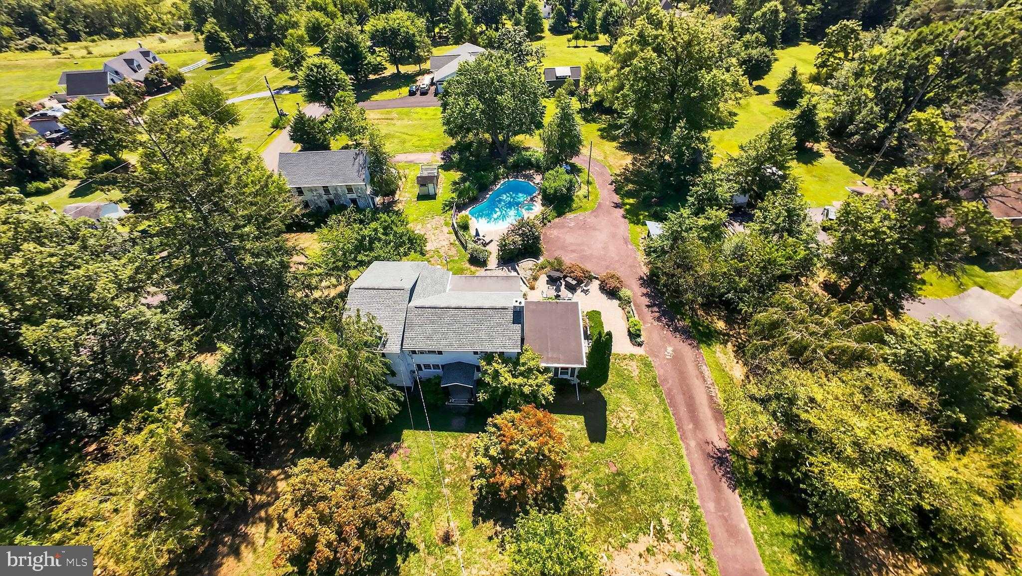 330 Fairhill Rd photo 43